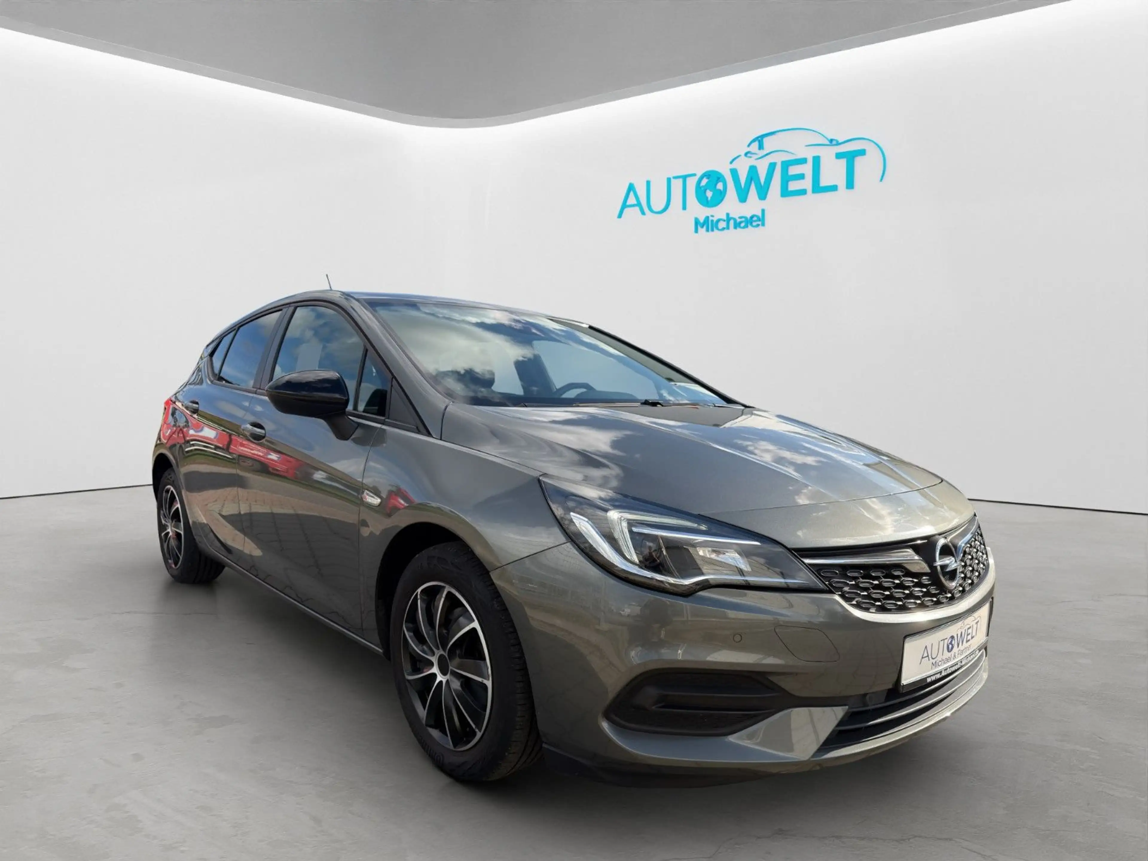 Opel Astra 1.2 KLIMAAUT APP lück.Scheckheft Zahnr.NEU — photo 3