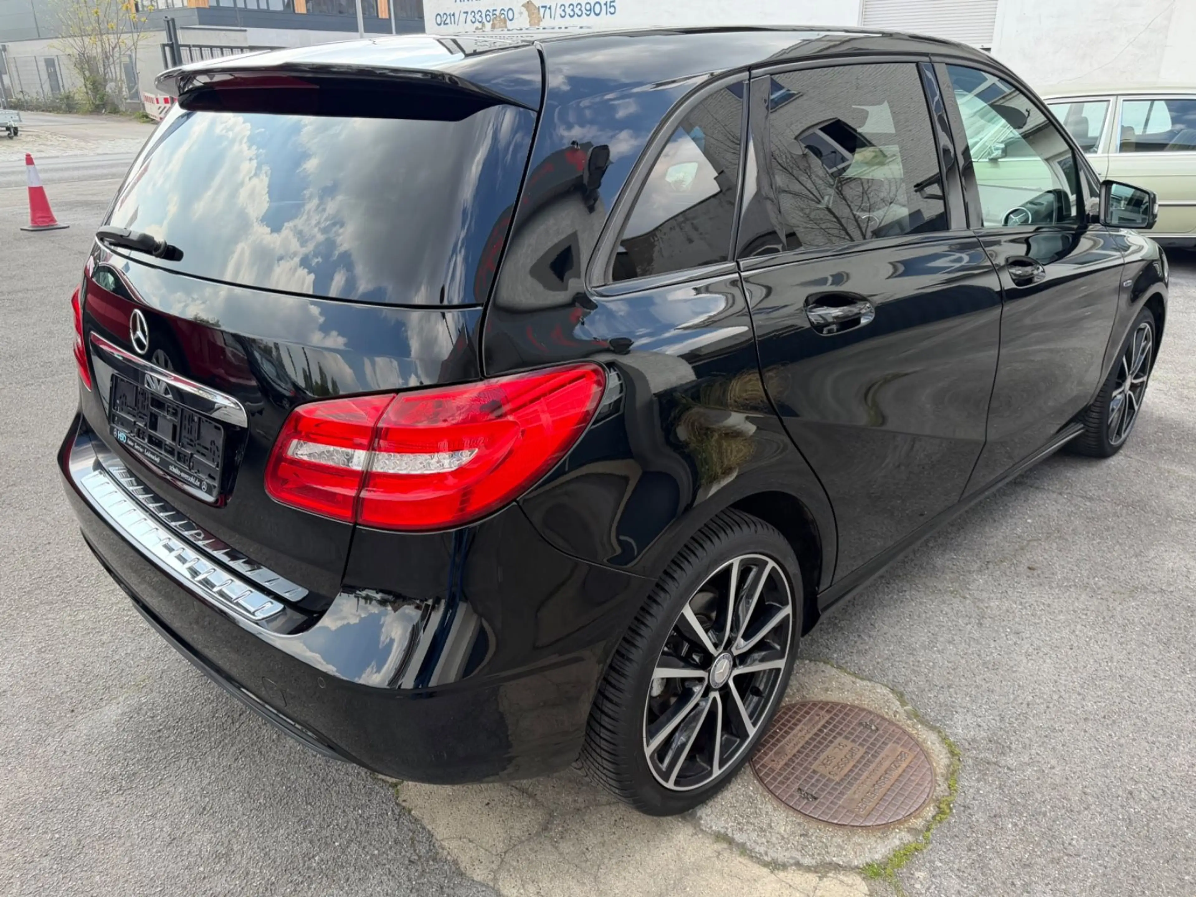 Mercedes-Benz B 180 Edition E Sitzeinstellung mit Memory-Funkt — photo 4