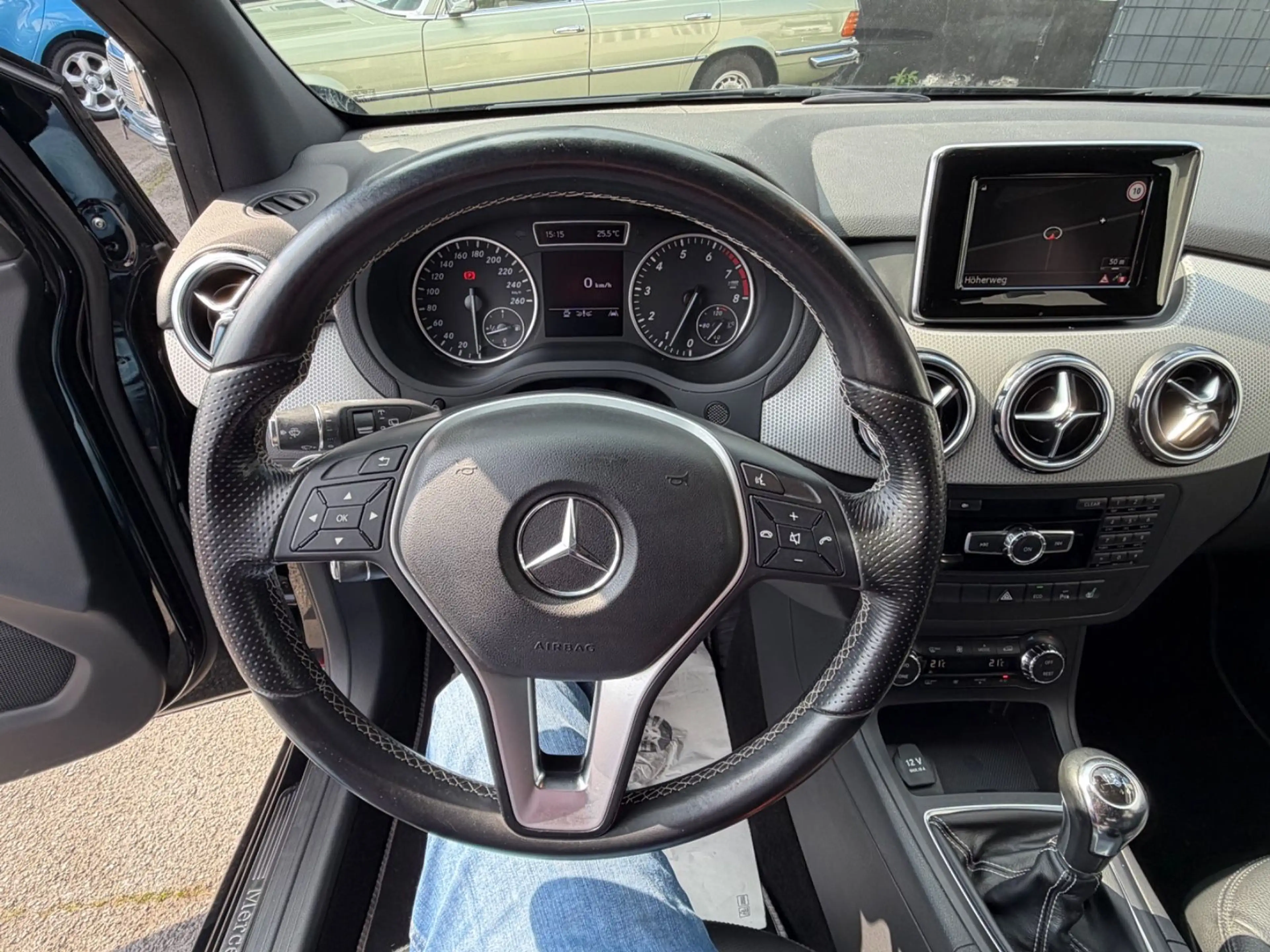 Mercedes-Benz B 180 Edition E Sitzeinstellung mit Memory-Funkt — photo 11