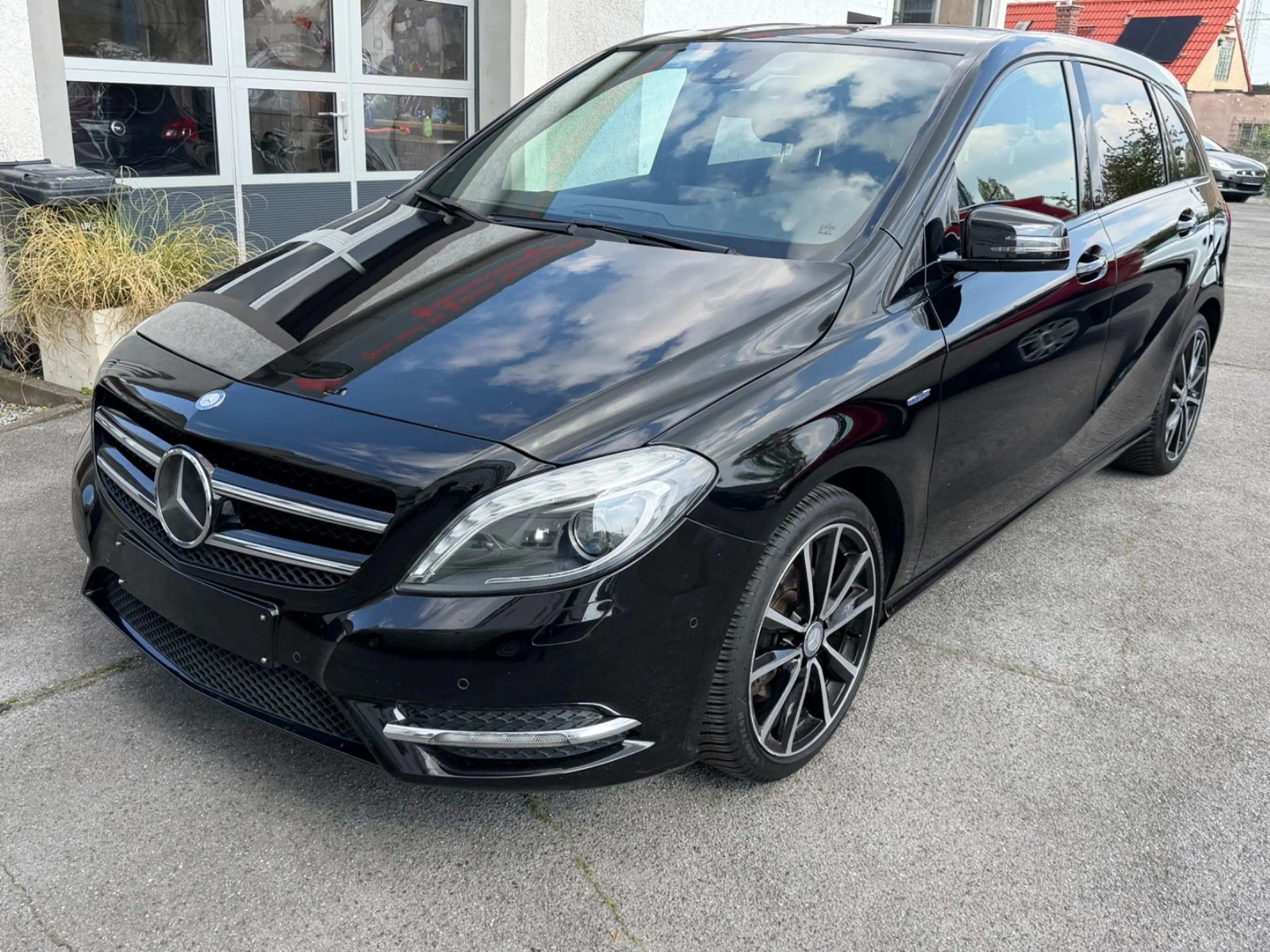Mercedes-Benz B 180 Edition E Sitzeinstellung mit Memory-Funkt — photo 3