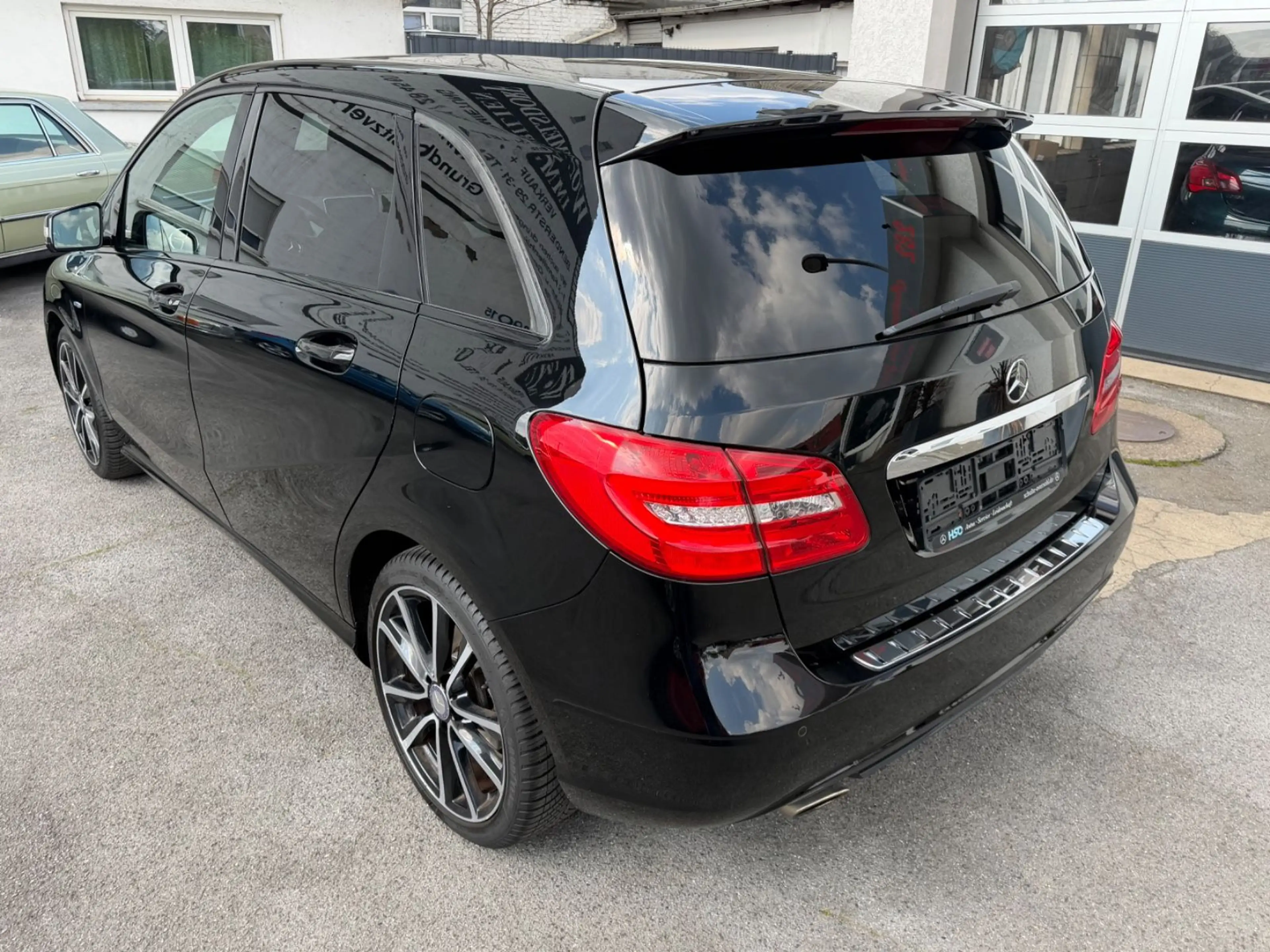 Mercedes-Benz B 180 Edition E Sitzeinstellung mit Memory-Funkt — photo 6