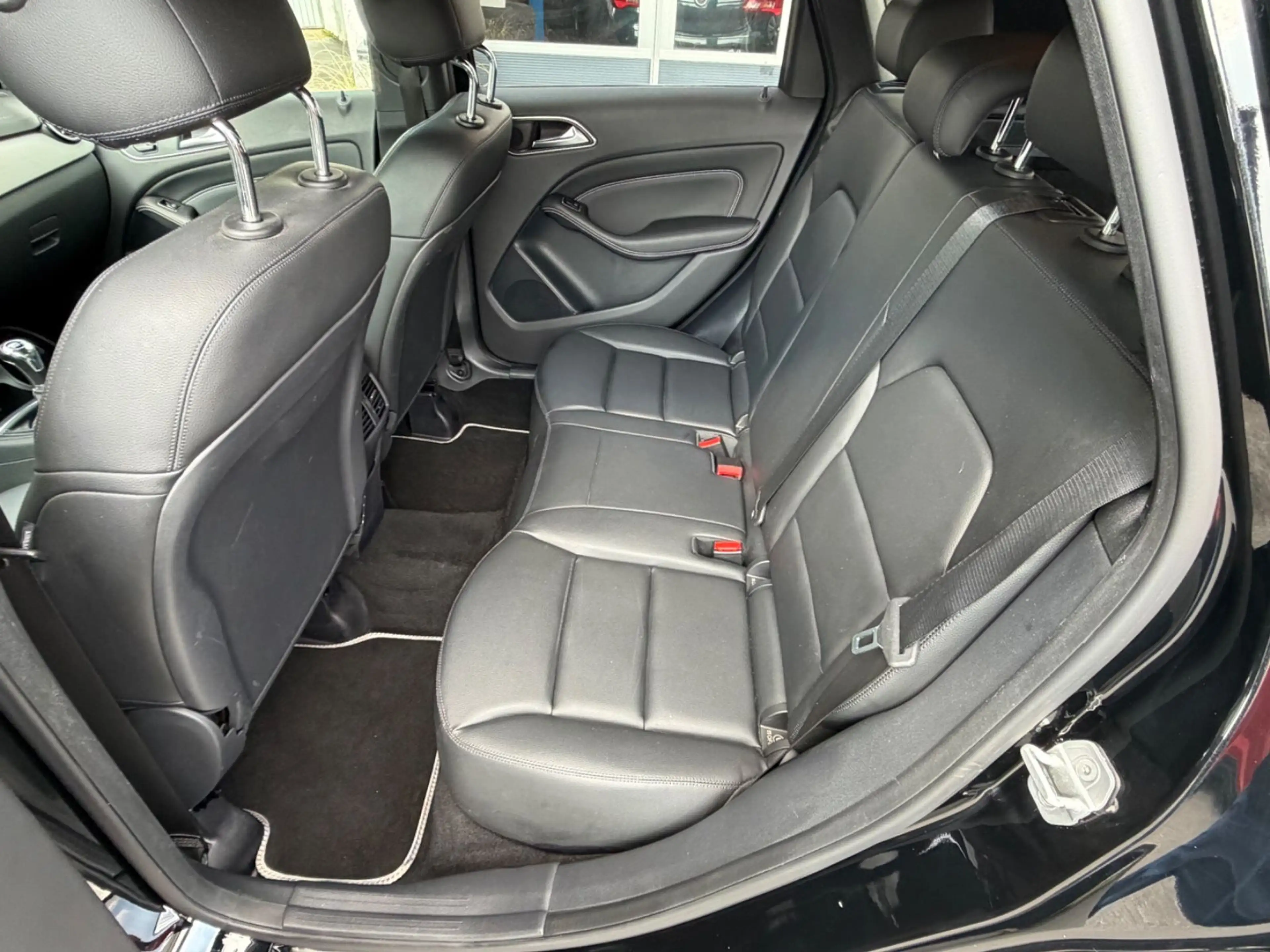 Mercedes-Benz B 180 Edition E Sitzeinstellung mit Memory-Funkt — photo 10