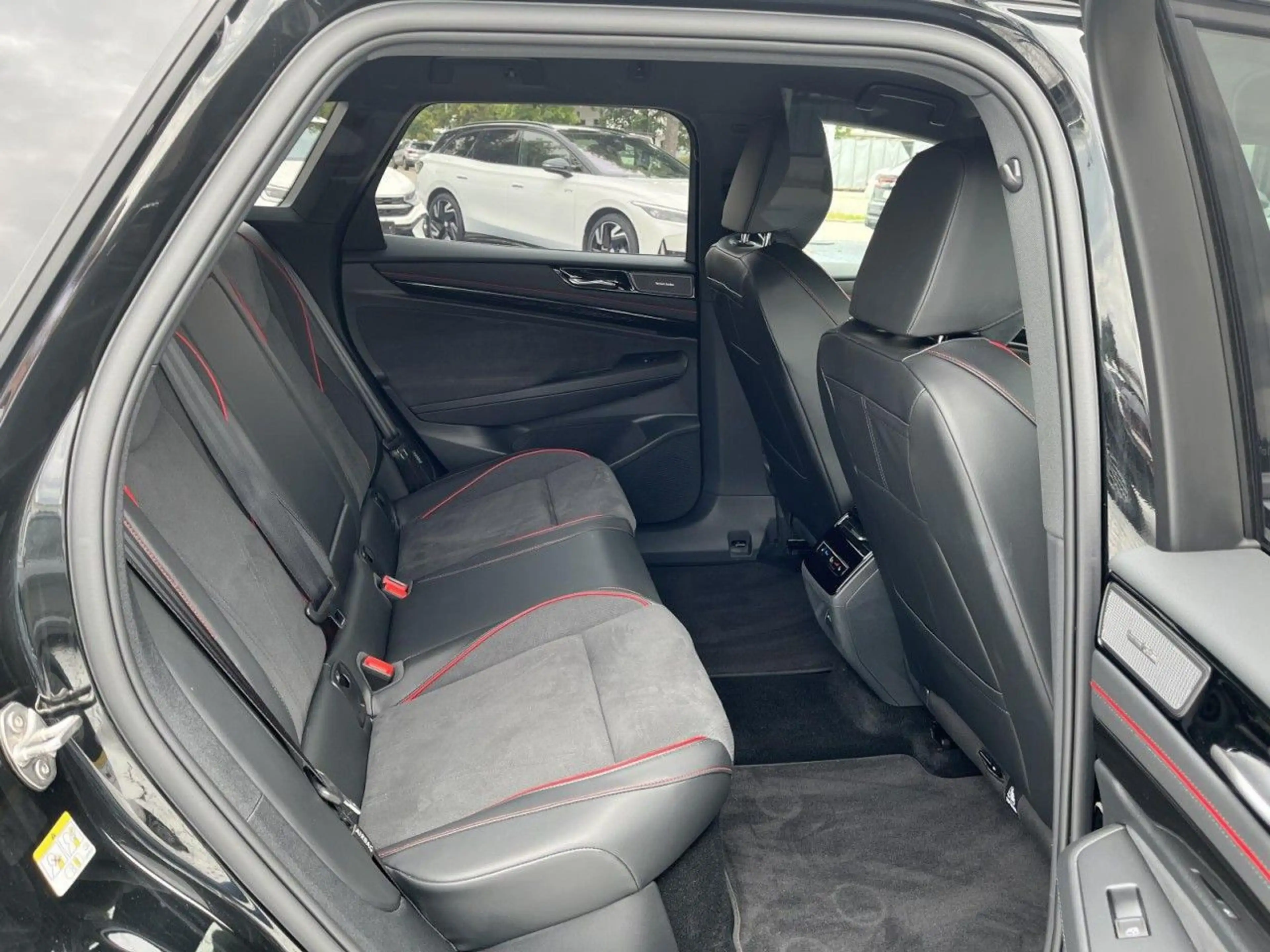 Volkswagen ID.7 GTX 4Motion (AreaView+AHK+HeadUP+Har — photo 10