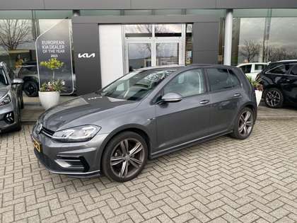 Volkswagen Golf 1.5 TSI Highline Business R Automaat // R Line  In