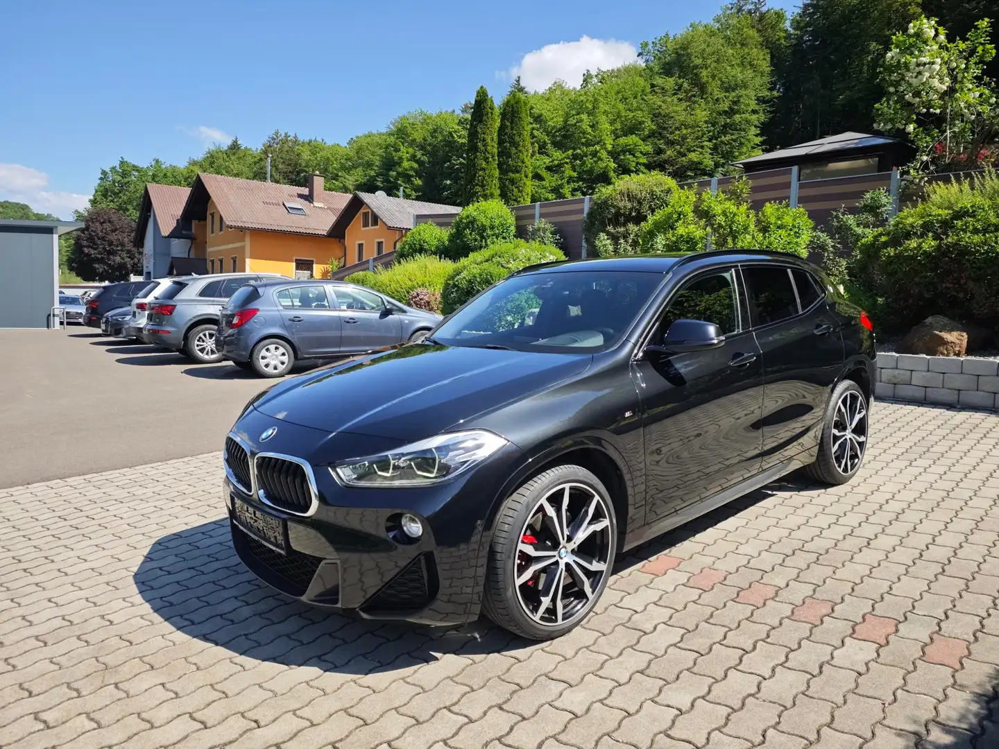 BMW X2 xDrive 20 d M Sport*Harman Kardon*ACC* Schwarz - 1