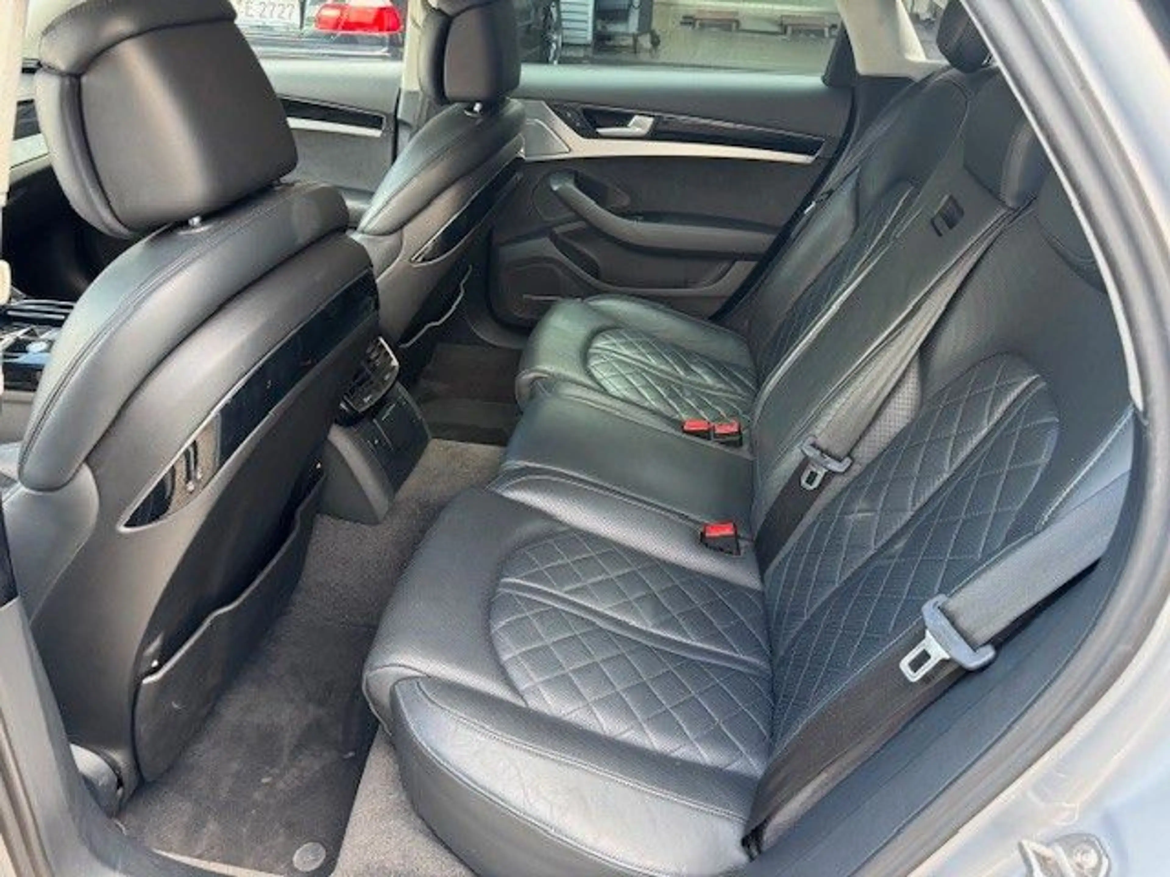 Audi A8 4.2 TDI clean diesel quattro — photo 7