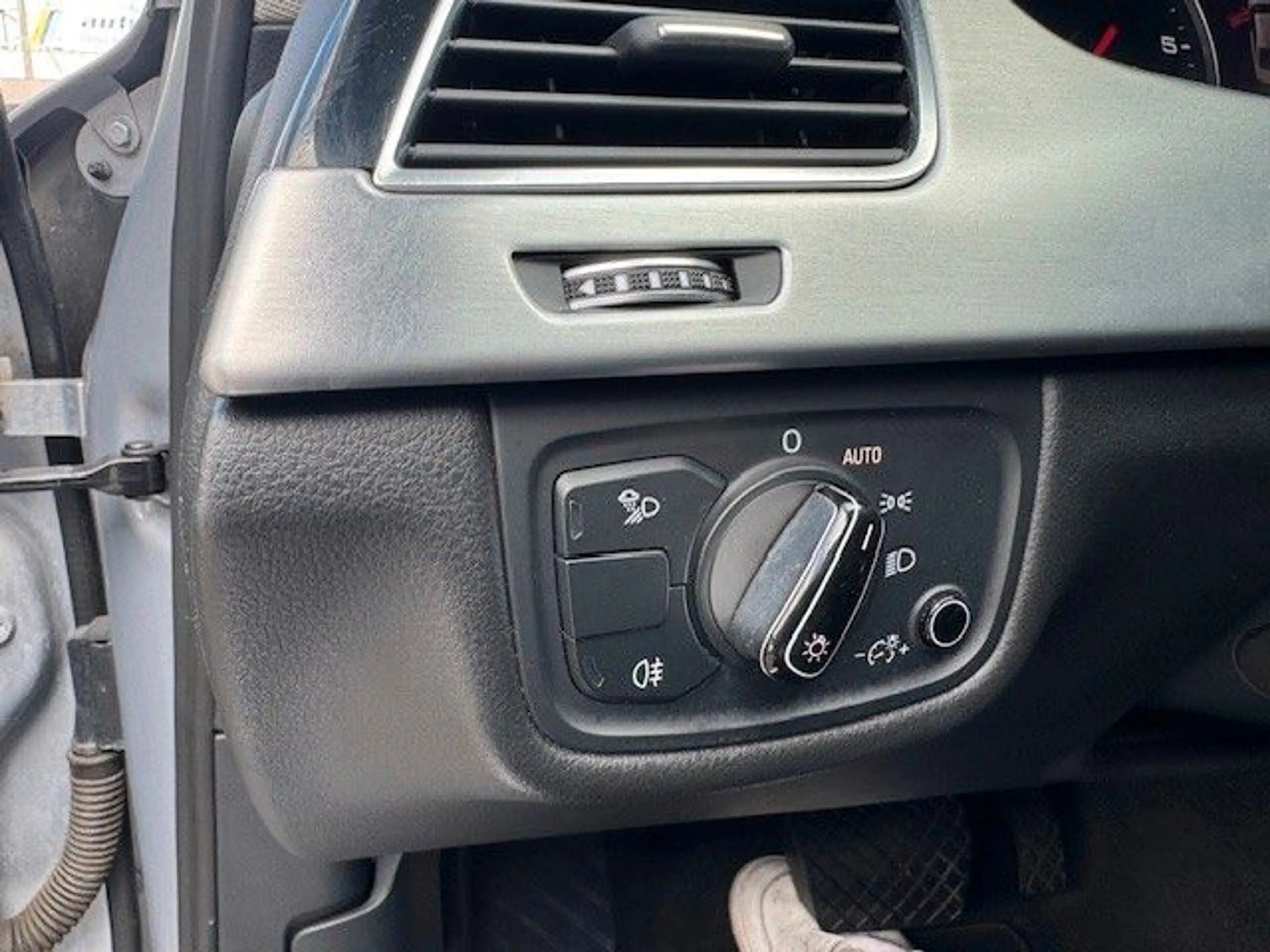 Audi A8 4.2 TDI clean diesel quattro — photo 15