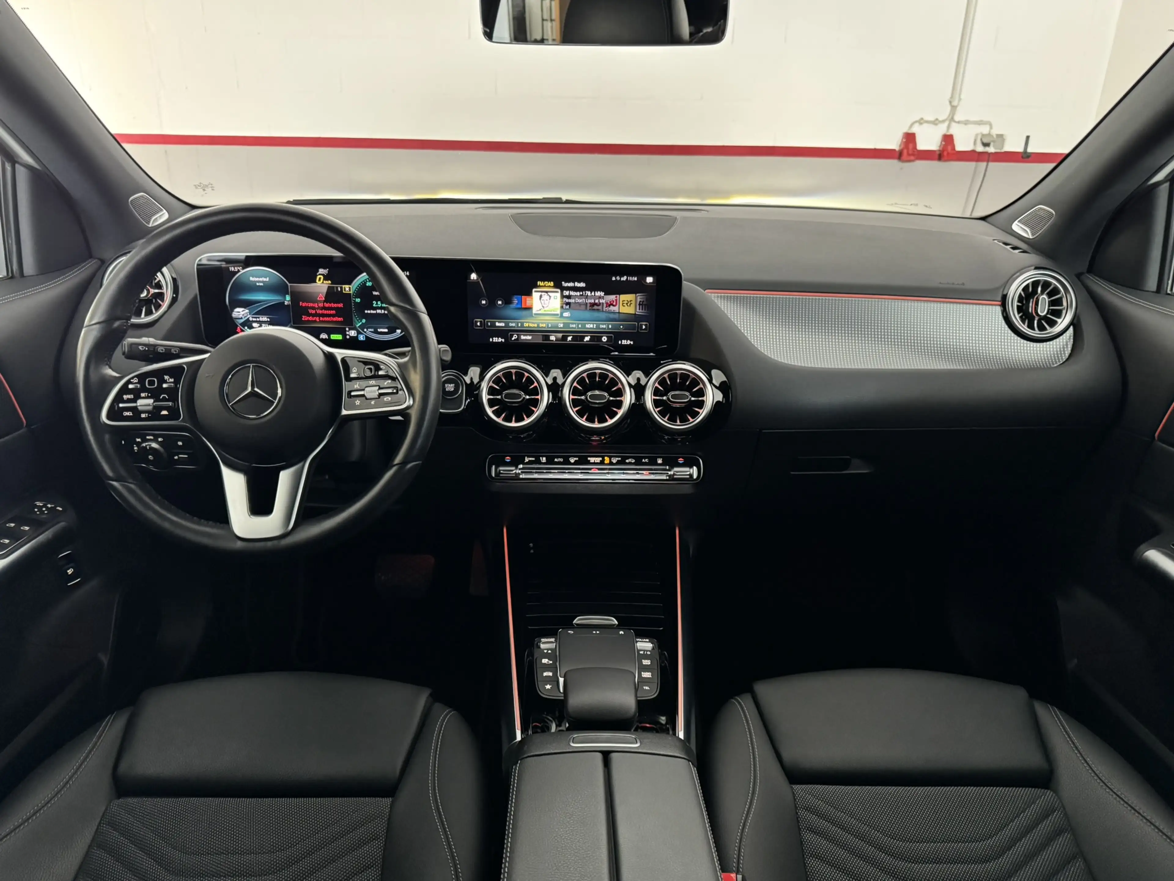 Mercedes-Benz EQA 350 4Matic Advanced+ Pano Burmester — photo 14