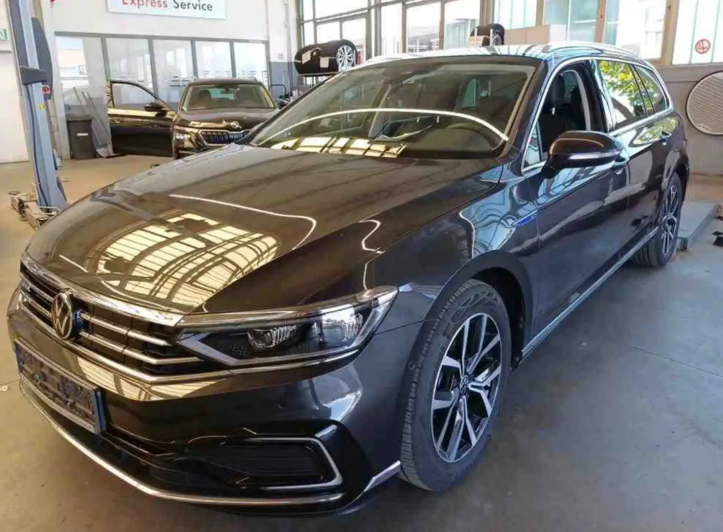 Volkswagen Passat Variant GTE MATRIX ASSIST AHK KAMERA Grigio - 2