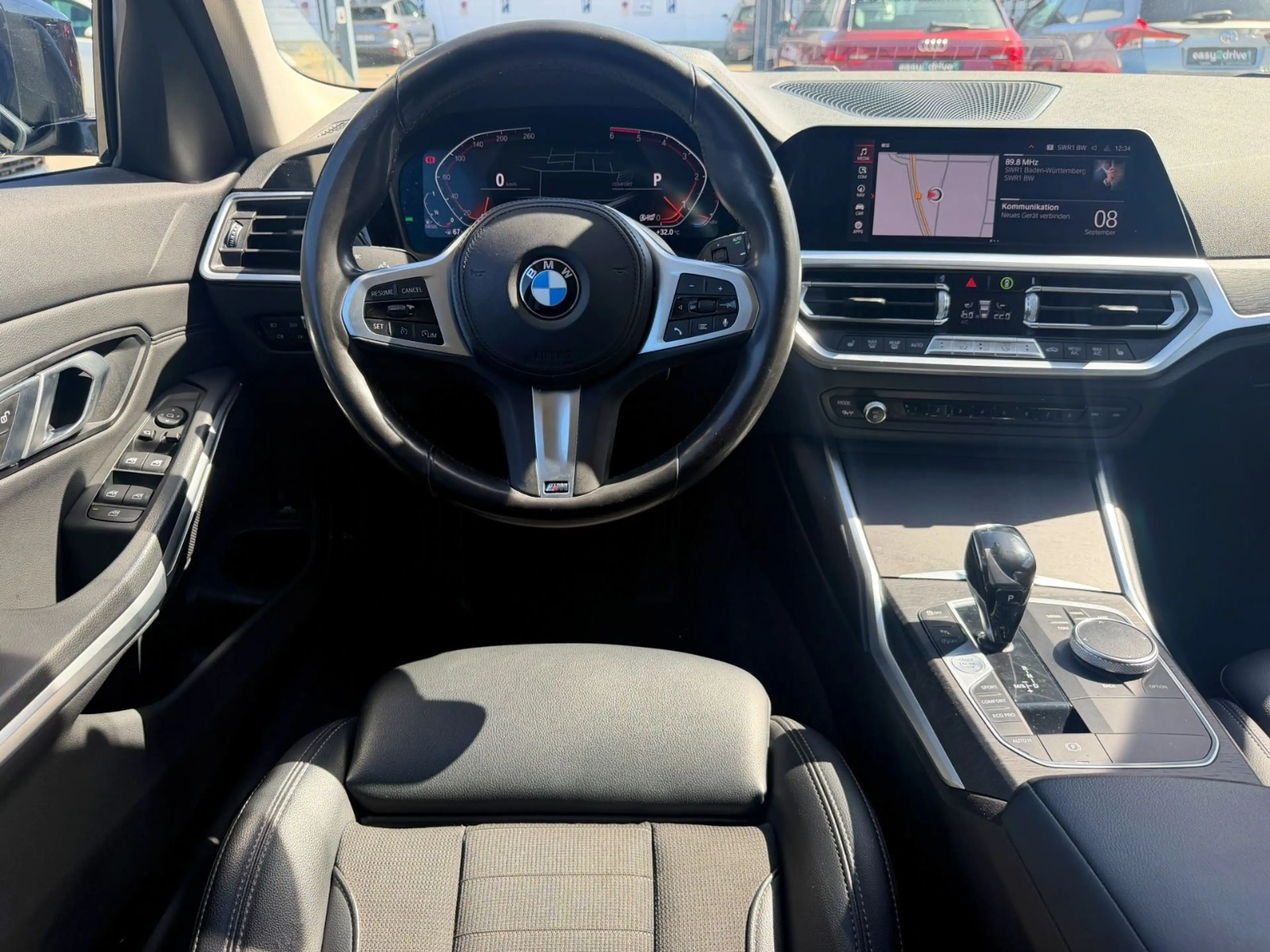 BMW 330 d Touring xDrive Sport Line/LASER/HUD/LIVECO — photo 12