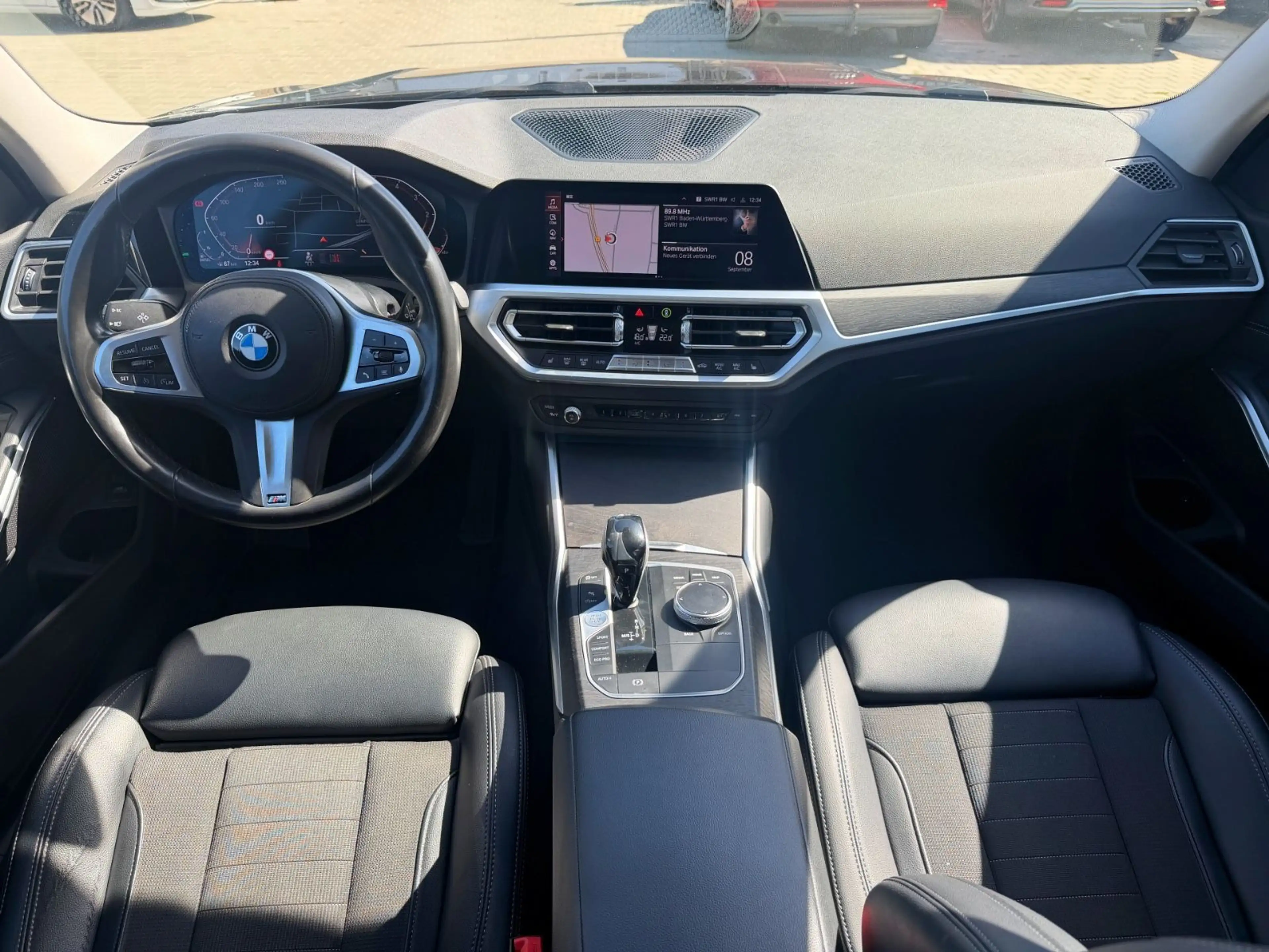 BMW 330 d Touring xDrive Sport Line/LASER/HUD/LIVECO — photo 14