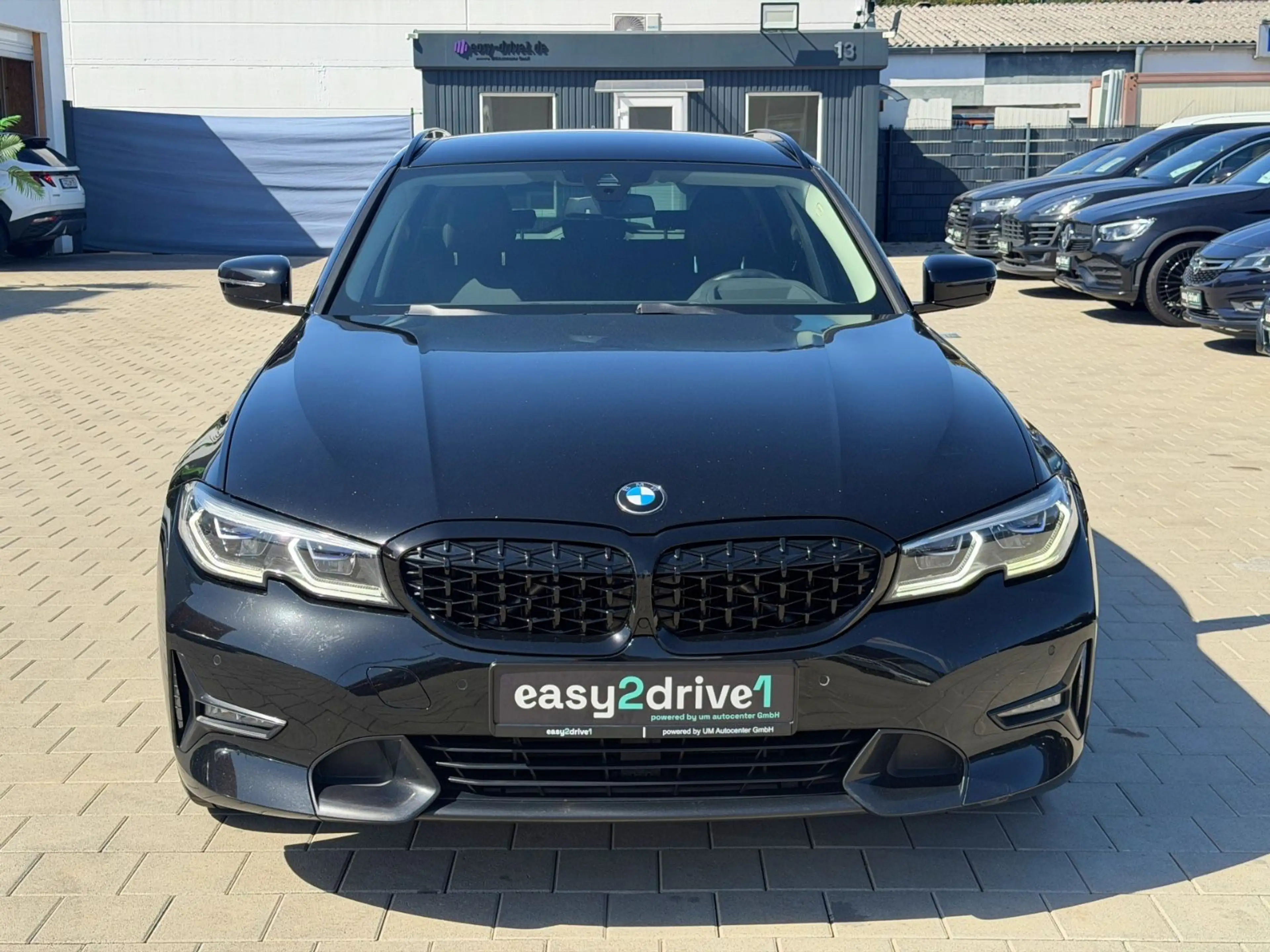 BMW 330 d Touring xDrive Sport Line/LASER/HUD/LIVECO — photo 2