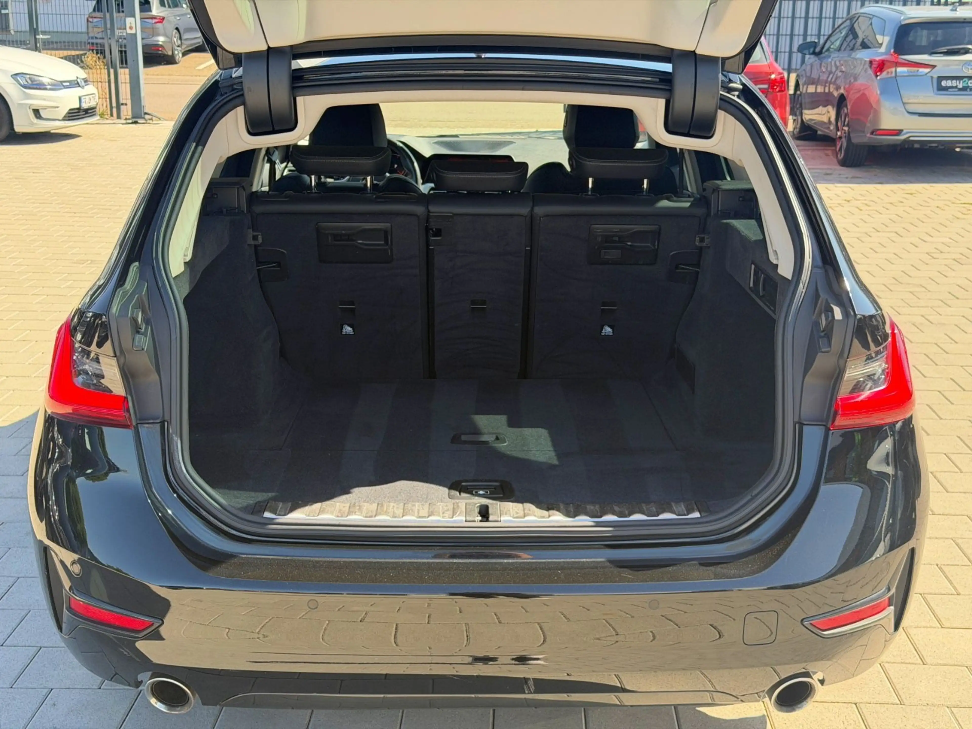 BMW 330 d Touring xDrive Sport Line/LASER/HUD/LIVECO — photo 7