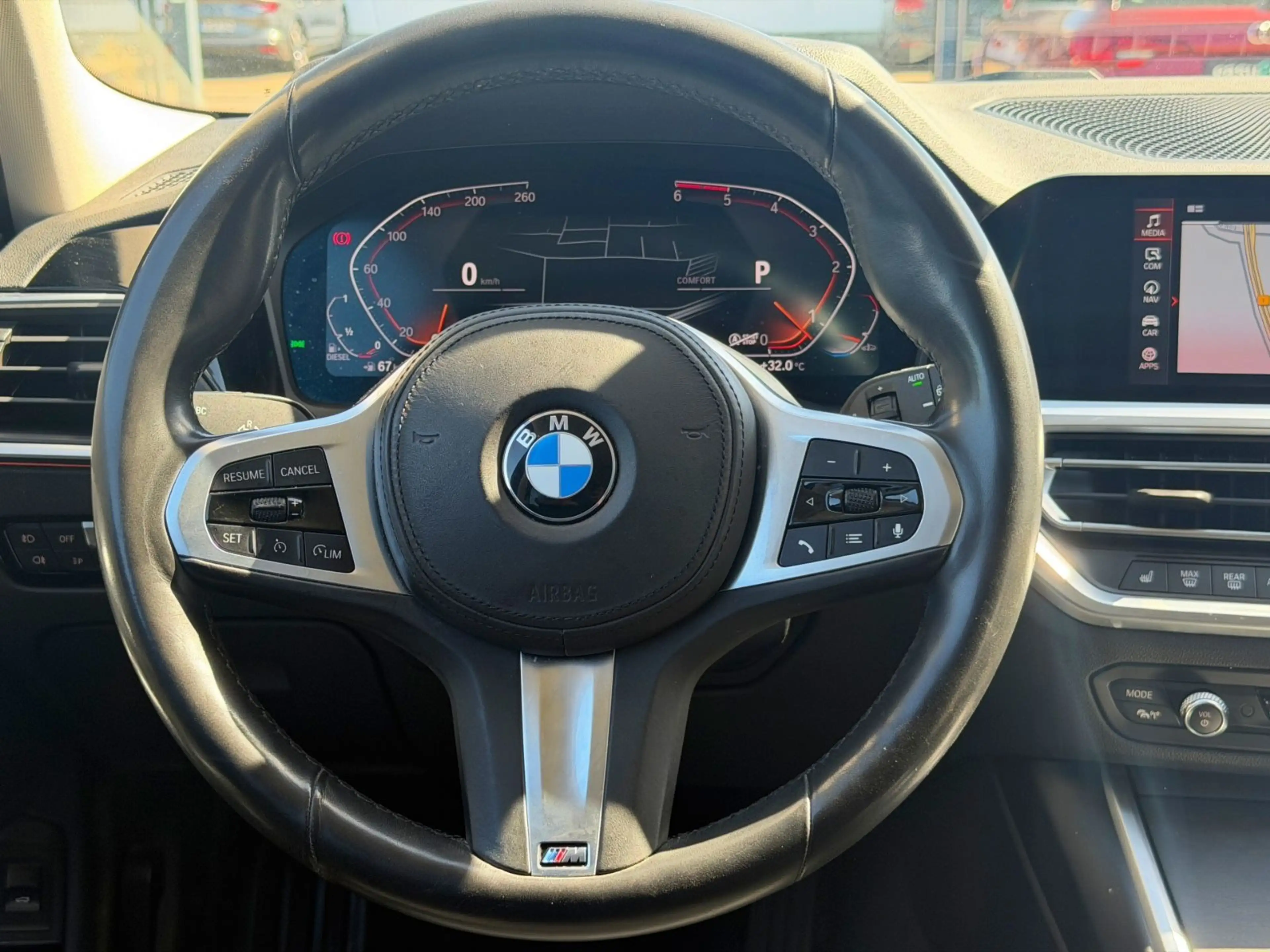 BMW 330 d Touring xDrive Sport Line/LASER/HUD/LIVECO — photo 13