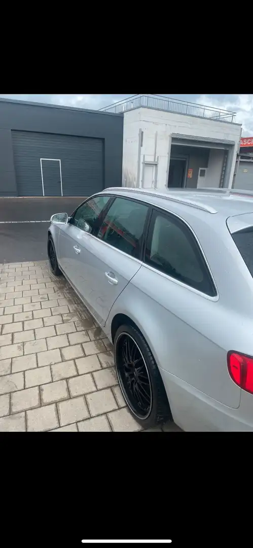 Audi A4 Avant 2.0 TDI DPF Ambiente - 2