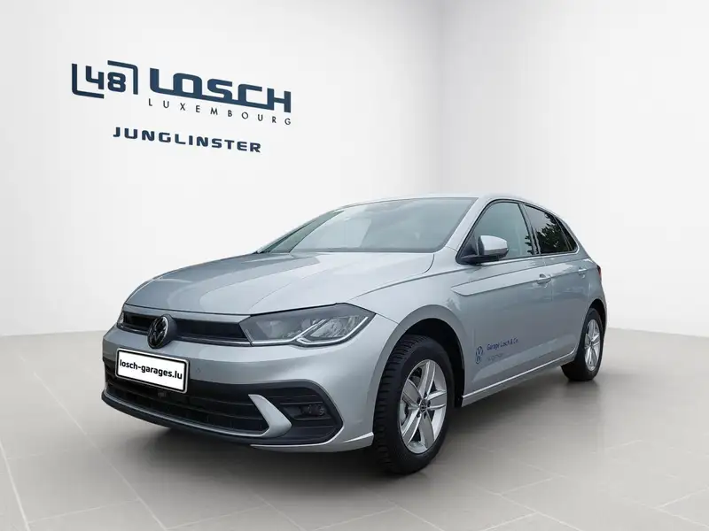 VOLKSWAGEN Polo
