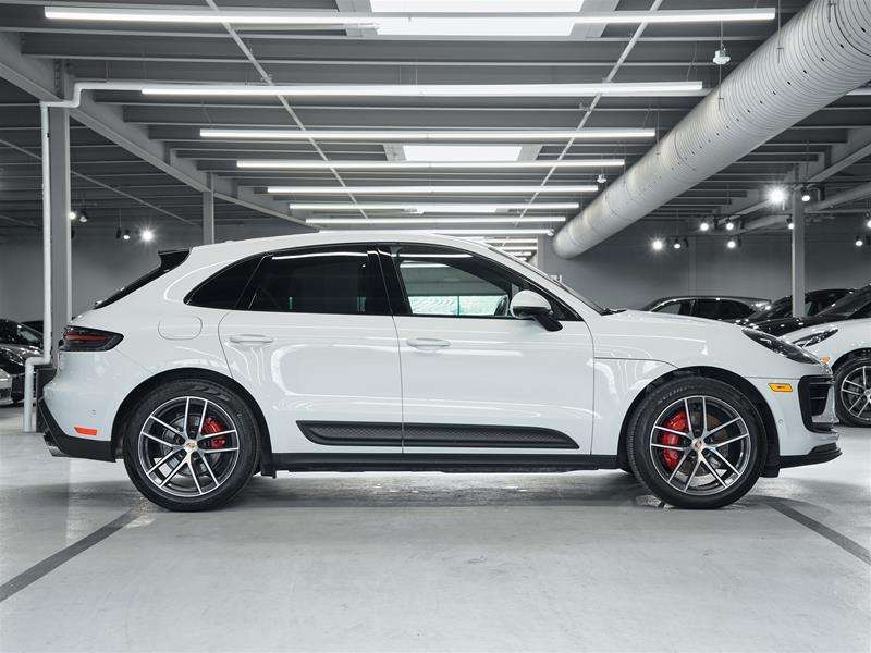 2022 Porsche Macan S alt 5