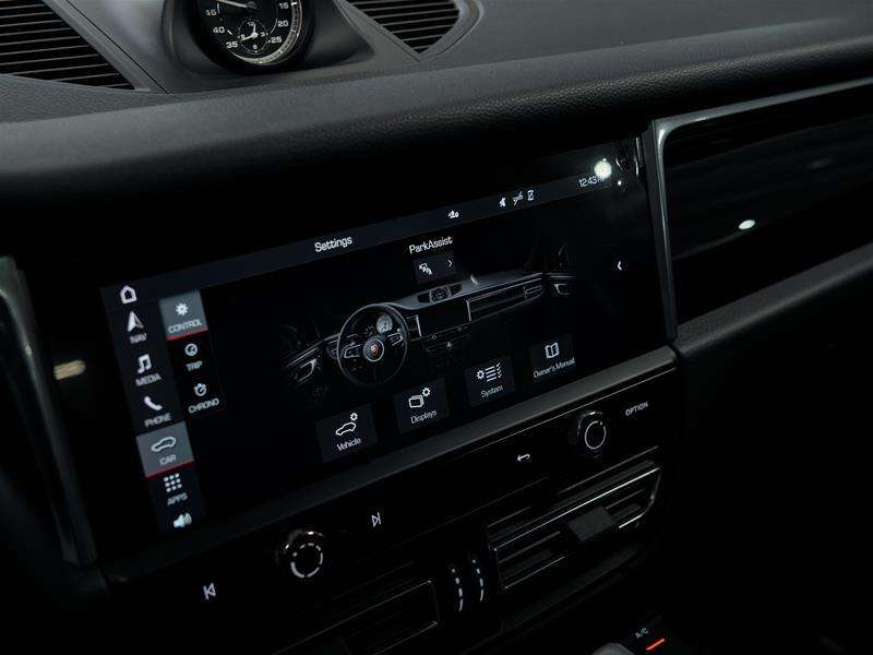 2022 Porsche Macan S thumb 36