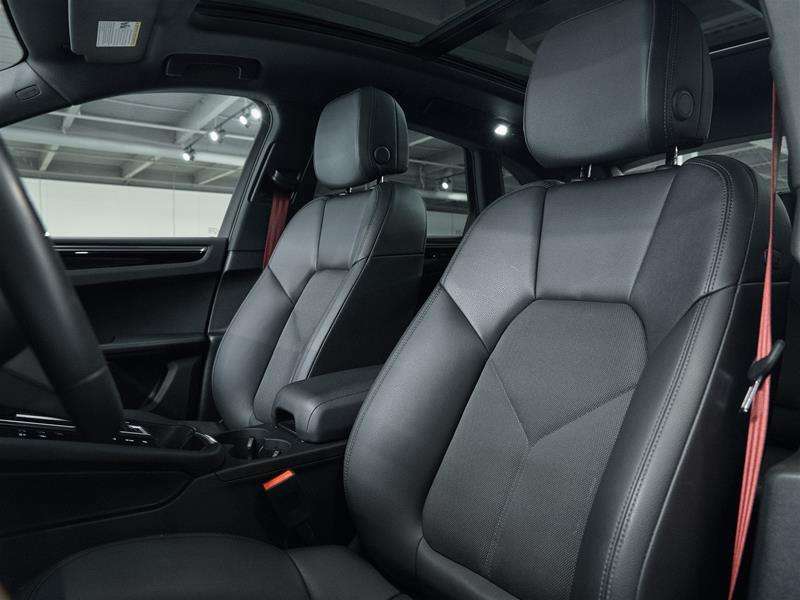 2022 Porsche Macan S thumb 19