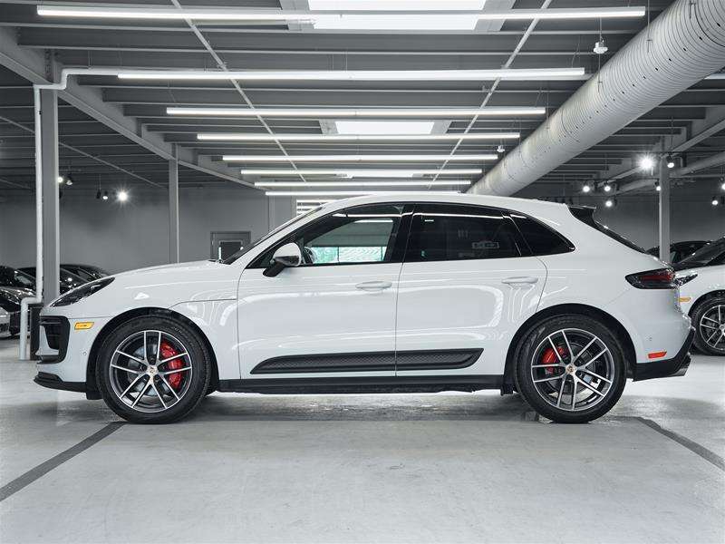 2022 Porsche Macan S alt 2