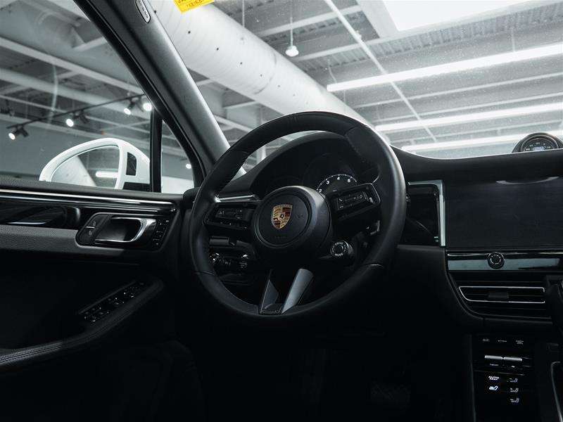 2022 Porsche Macan S thumb 40