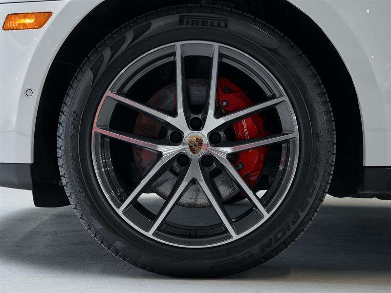 2022 Porsche Macan S thumb 7