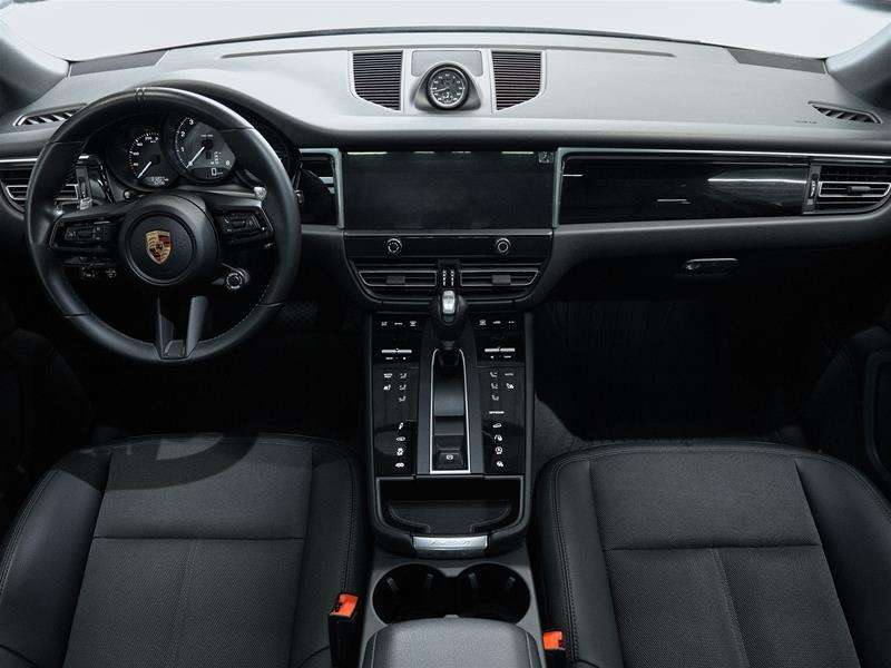 2022 Porsche Macan S thumb 25