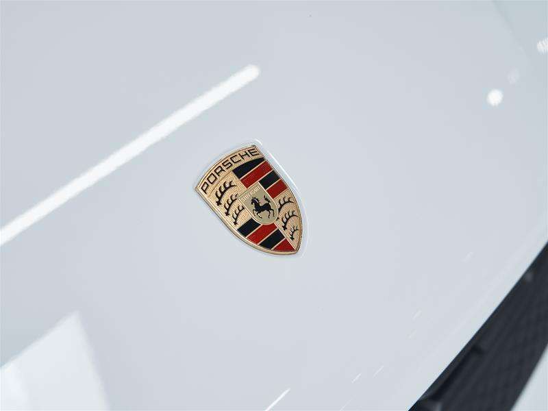 2022 Porsche Macan S thumb 9