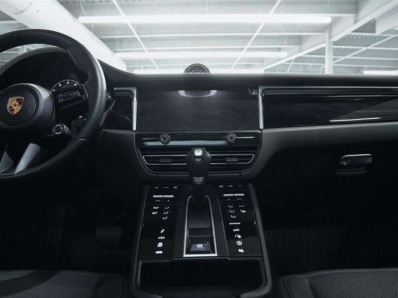 2022 Porsche Macan S thumb 41