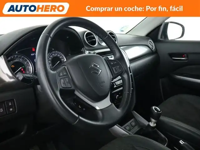 Suzuki Vitara view 12
