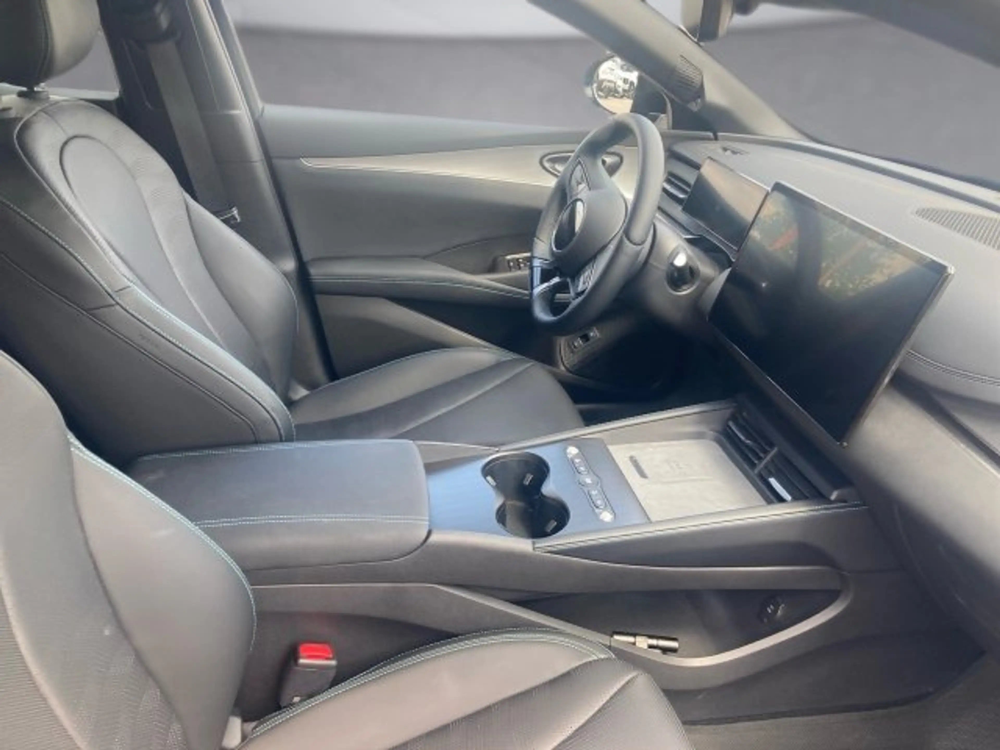 BYD Seal 6 DM-i Touring Comfort — photo 9