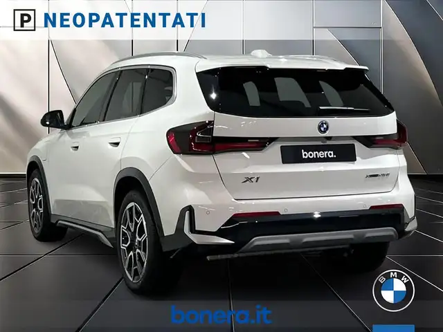 BMW Ix1 view 7