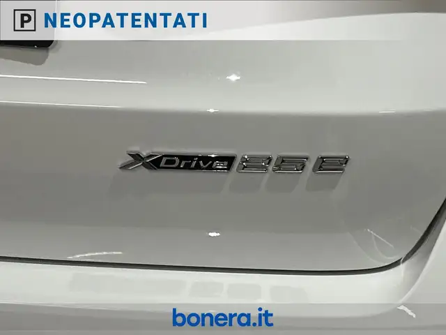 BMW Ix1 view 9