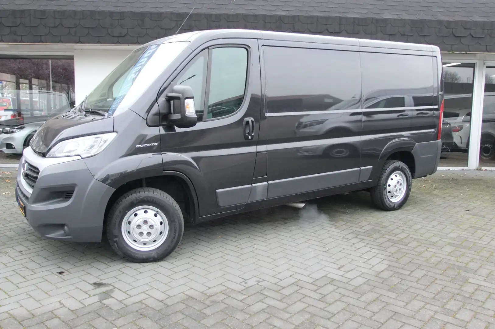 Fiat Ducato 30 2.3 MultiJet L2H1/ Trekhaak/ Camera/ All-season Zwart - 2