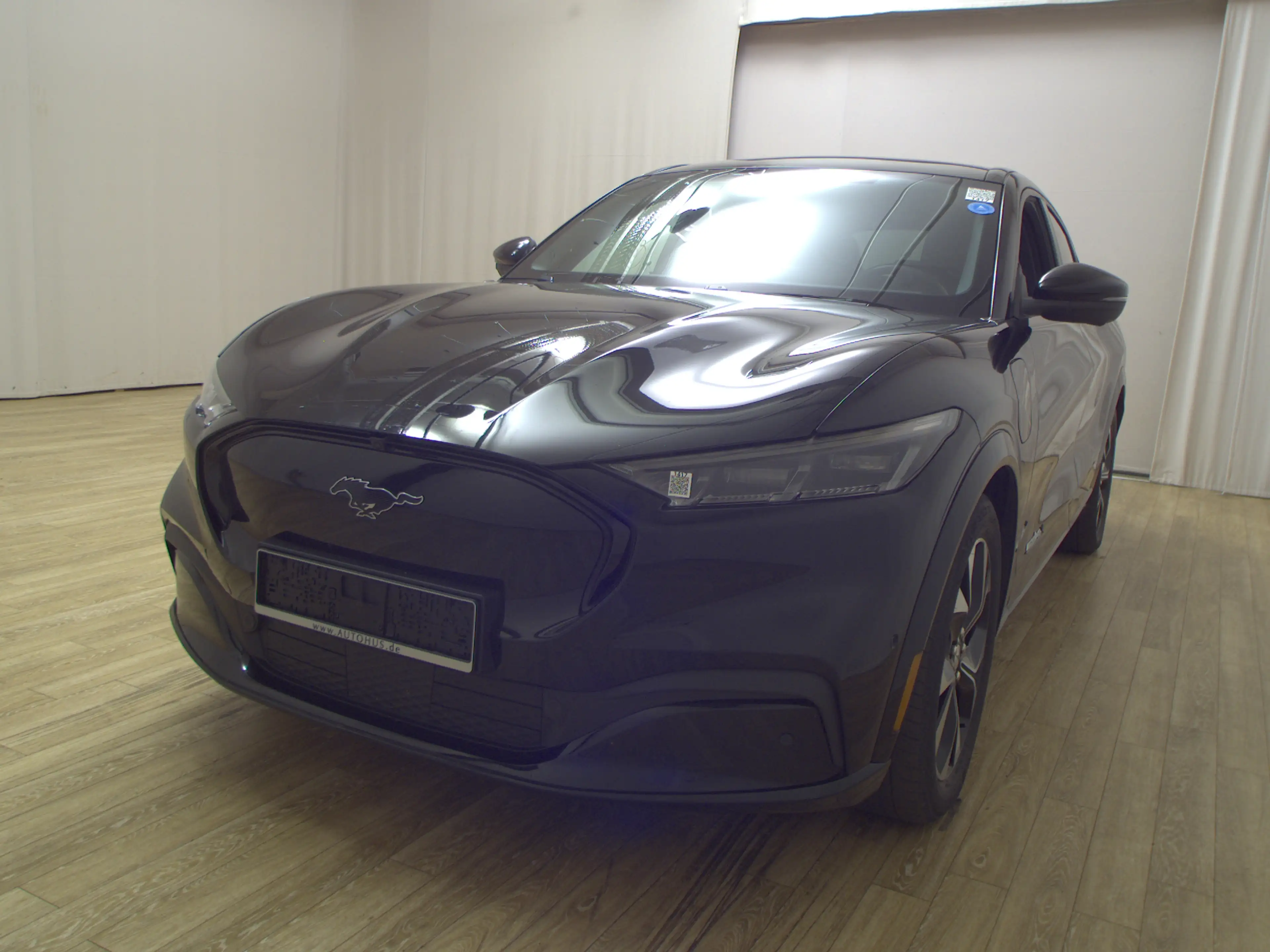 Ford Mustang Mach-E AWD LEDER NAVI LED KAMERA — photo 2