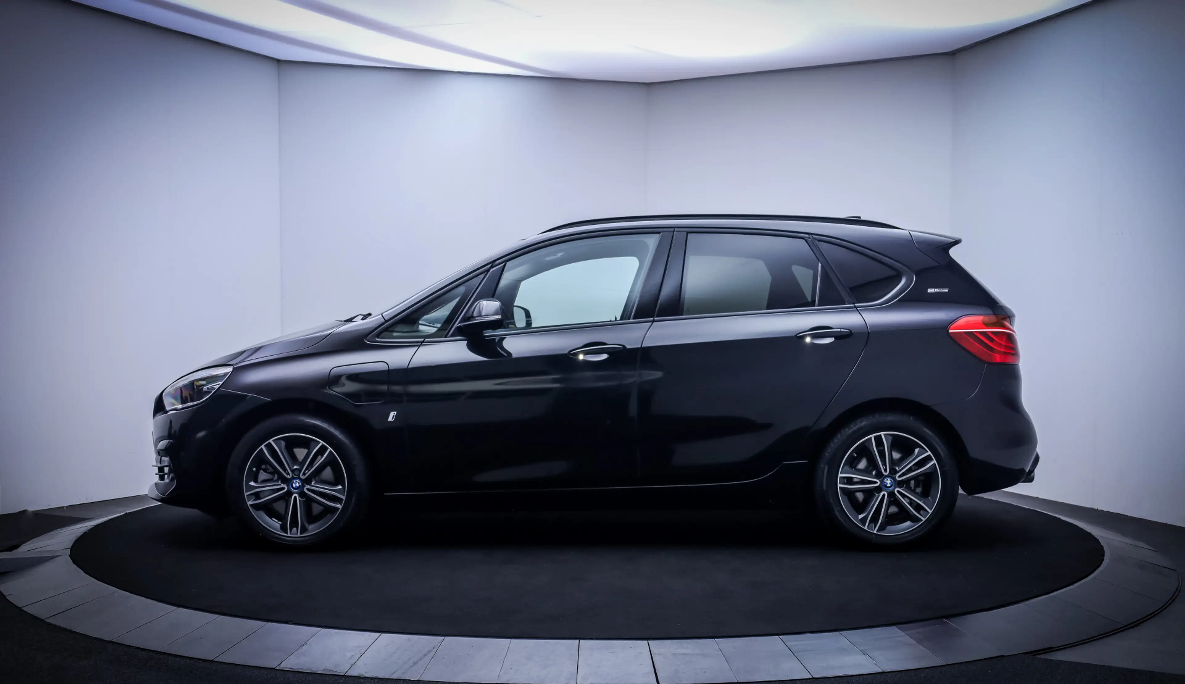 BMW 225 2-serie Active Tourer 225xe SPORTLINE iPerformance — photo 13