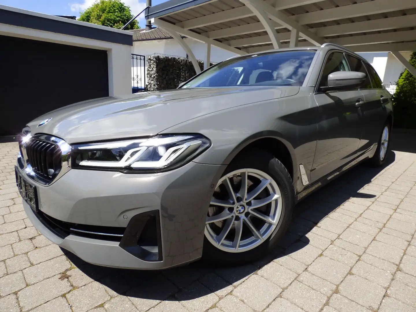 BMW 520 d Touring*LED*Sportsitze*Kamera*DAB*FACELIFT Gris - 1