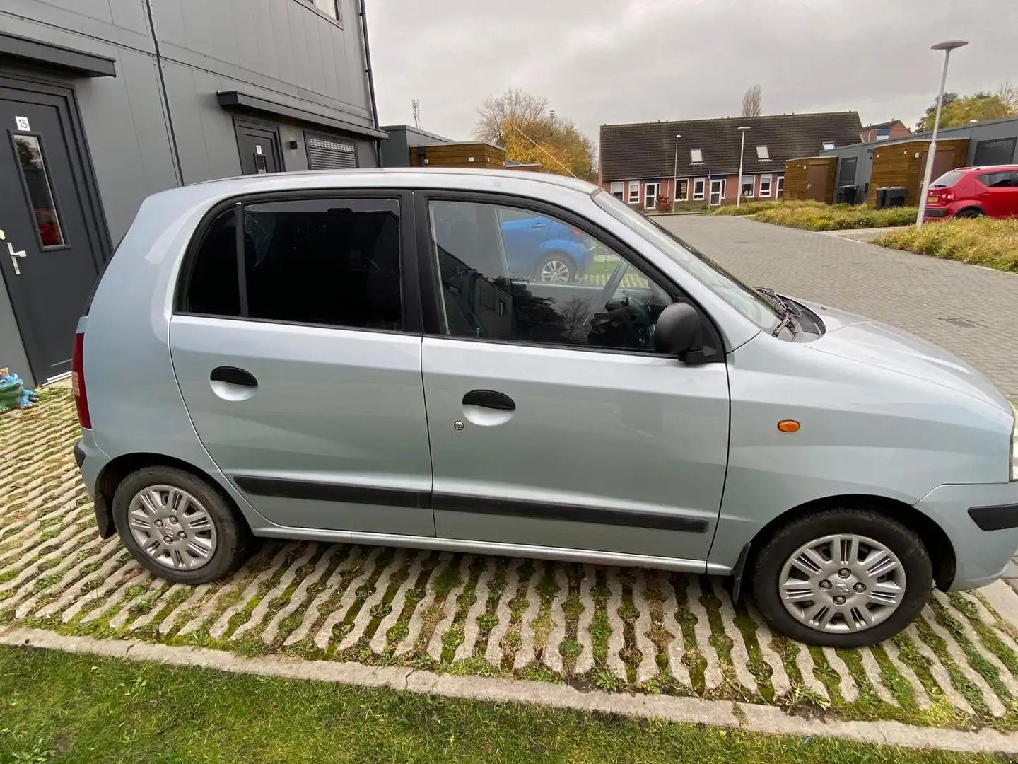 Hyundai Atos Atos 1.1i Active Young Plateado - 2