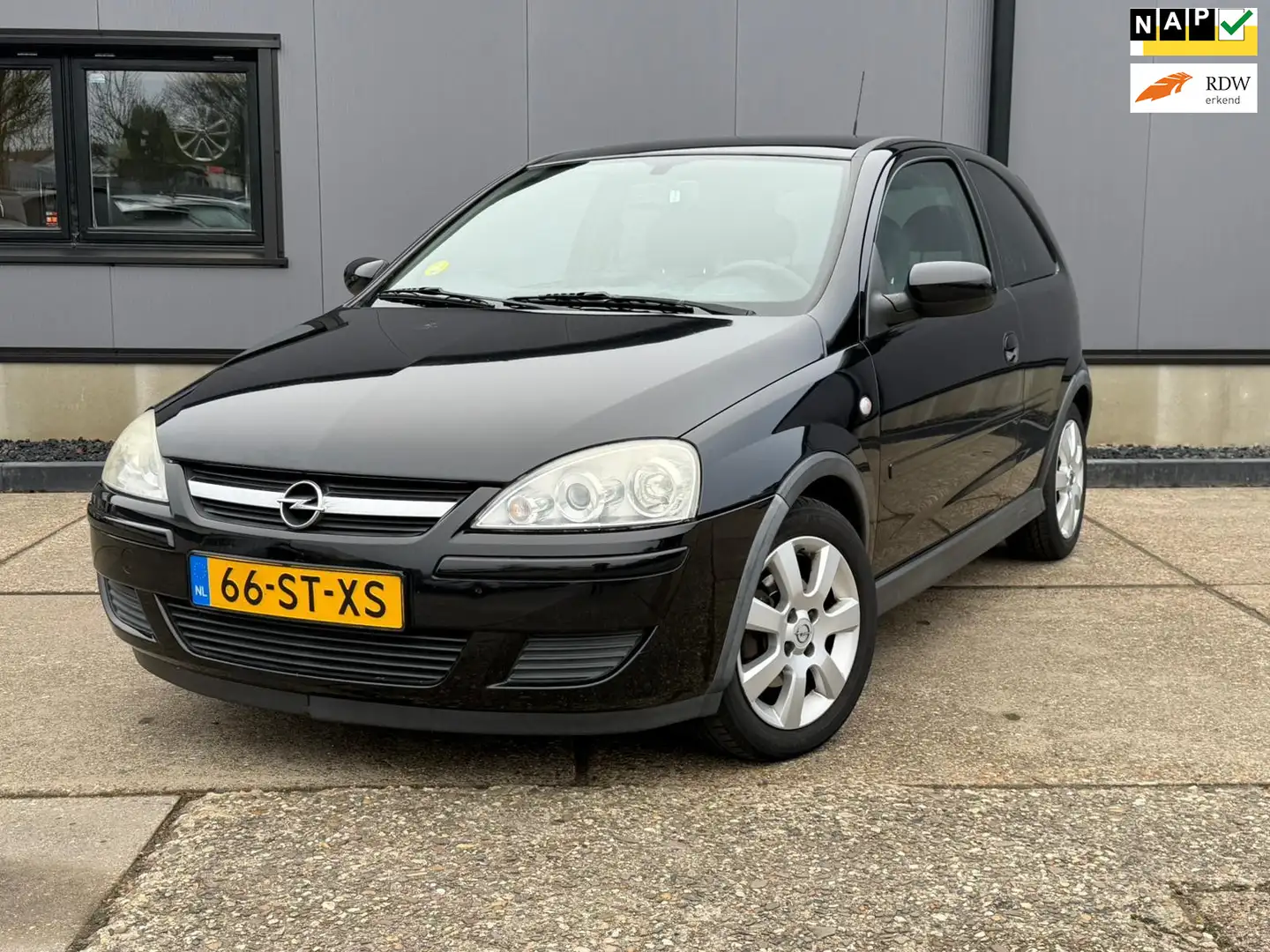 Opel Corsa 1.4-16V Silverline Noir - 1