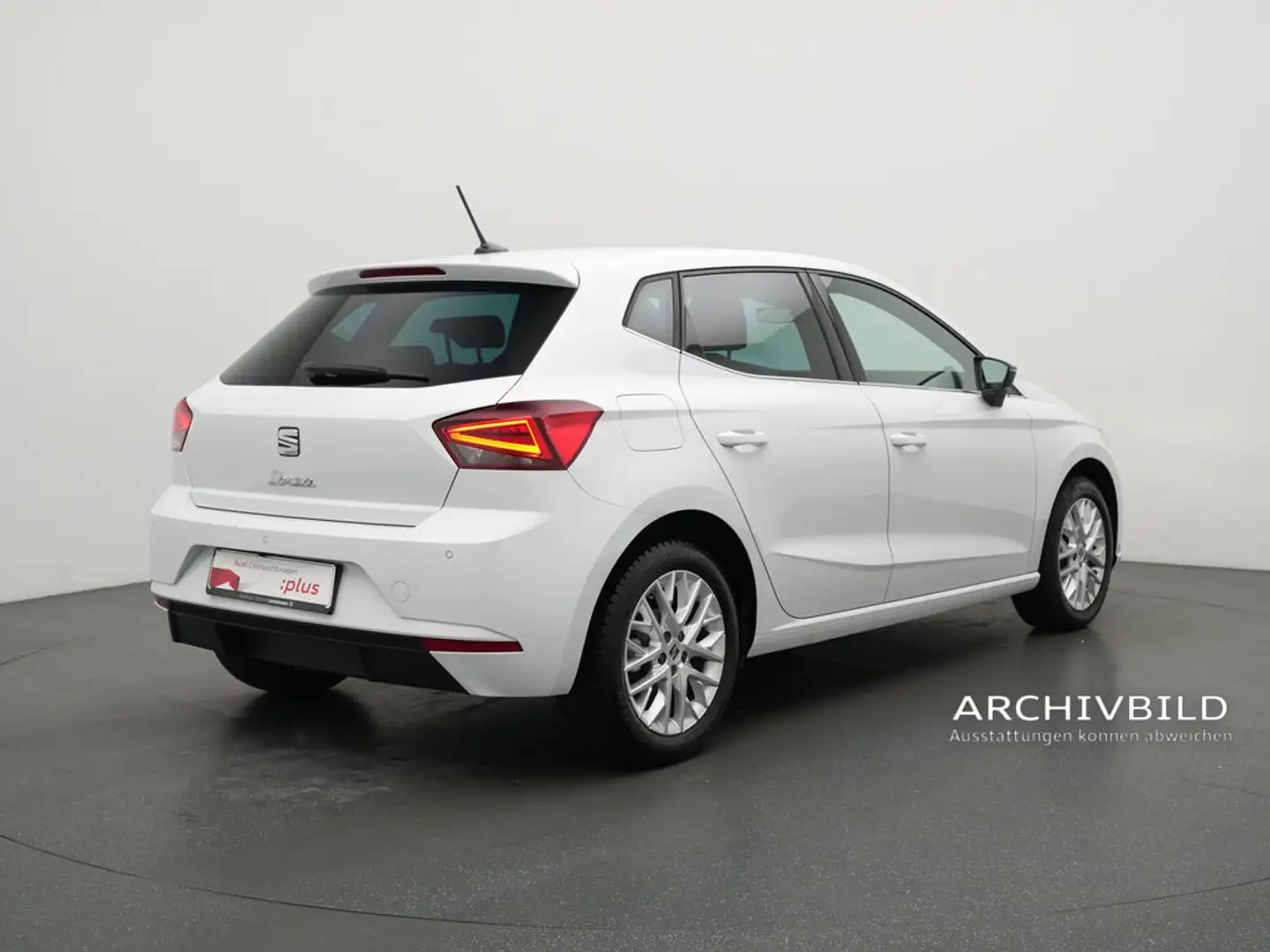 SEAT Ibiza Xcellence DSG LED CARPLAY PDC LEDER ACC Schwarz - 2