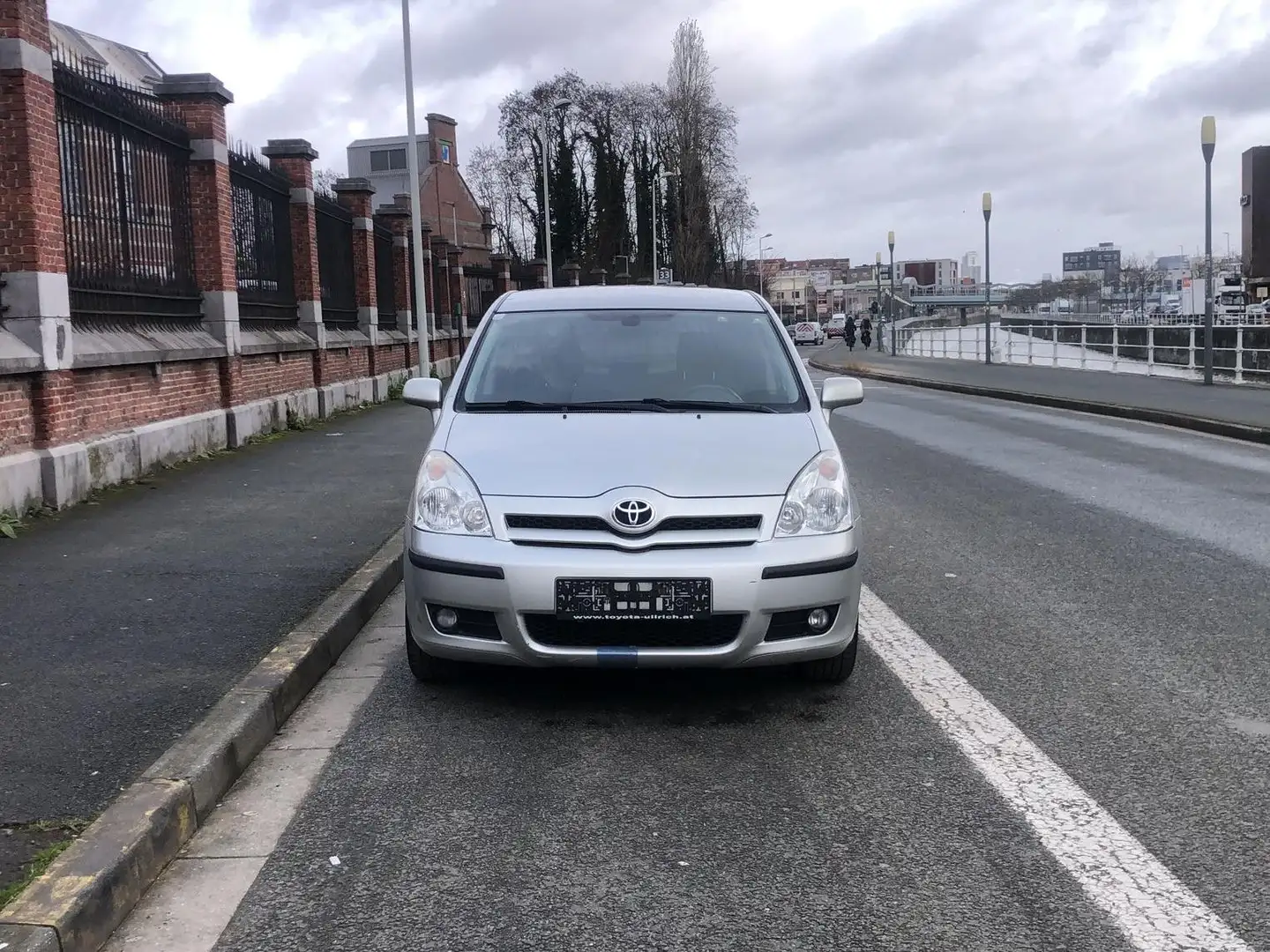 Toyota Corolla Verso Corolla Verso 1.8i VVT-i 16v Linea 7 places Sol Grau - 2