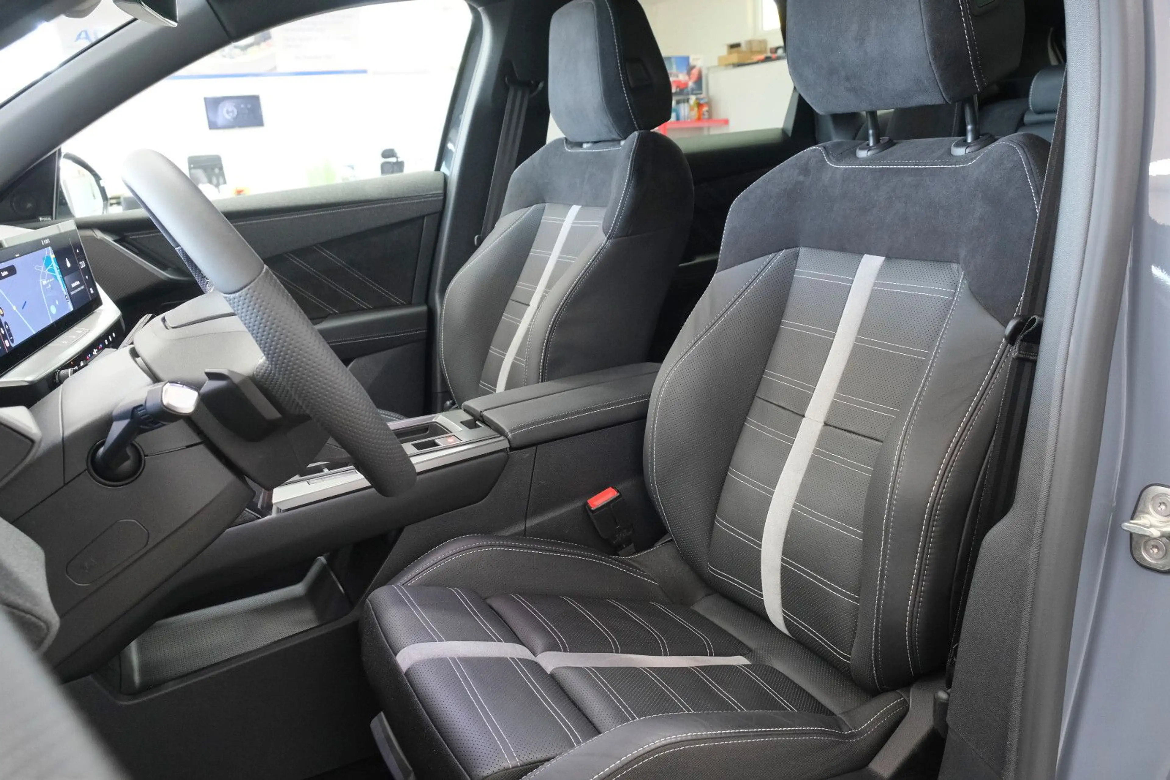 Opel Grandland X Grandland-e Ultimate *VOLL/HUD/MATRIX/PANO/AWD* — photo 13