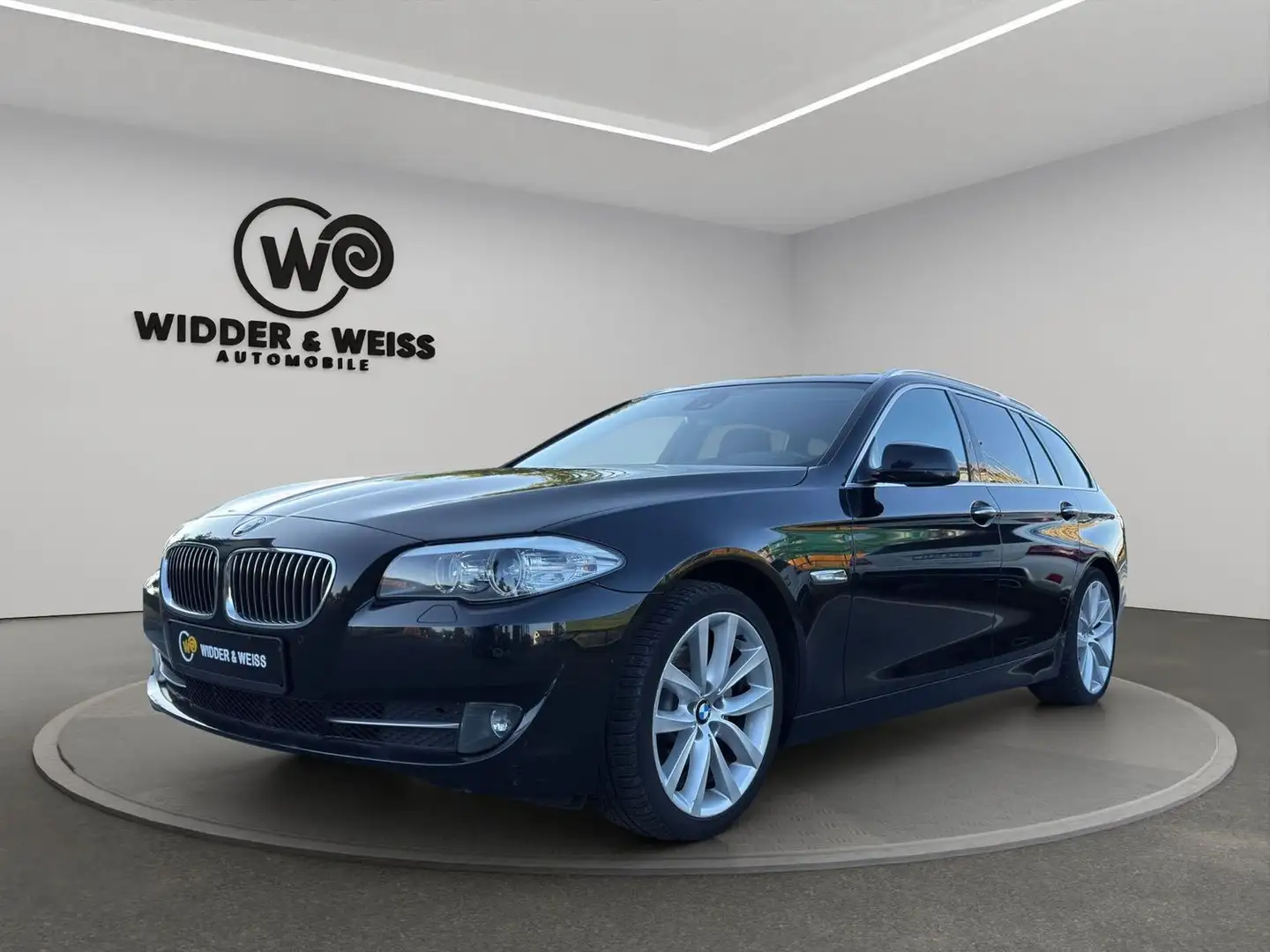 BMW 520 D AUTOMATIK/NAVI-PROF/XENON/LEDER/F1/HUD Schwarz - 1