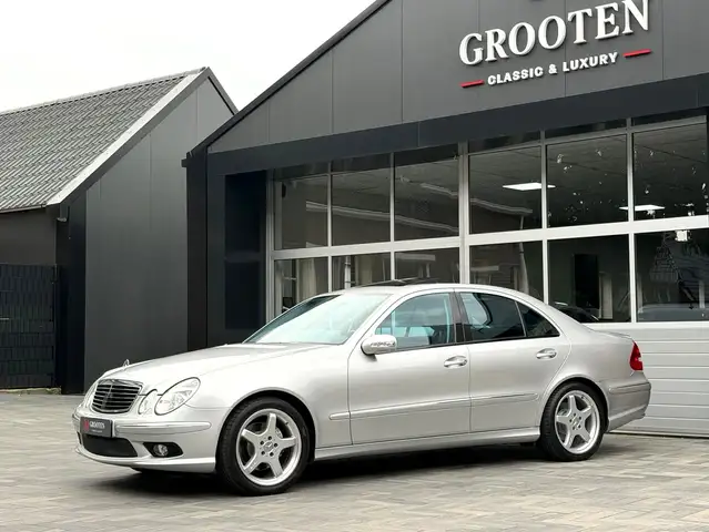 Mercedes-Benz E 500 E AMG W211 - Distronic - Mint