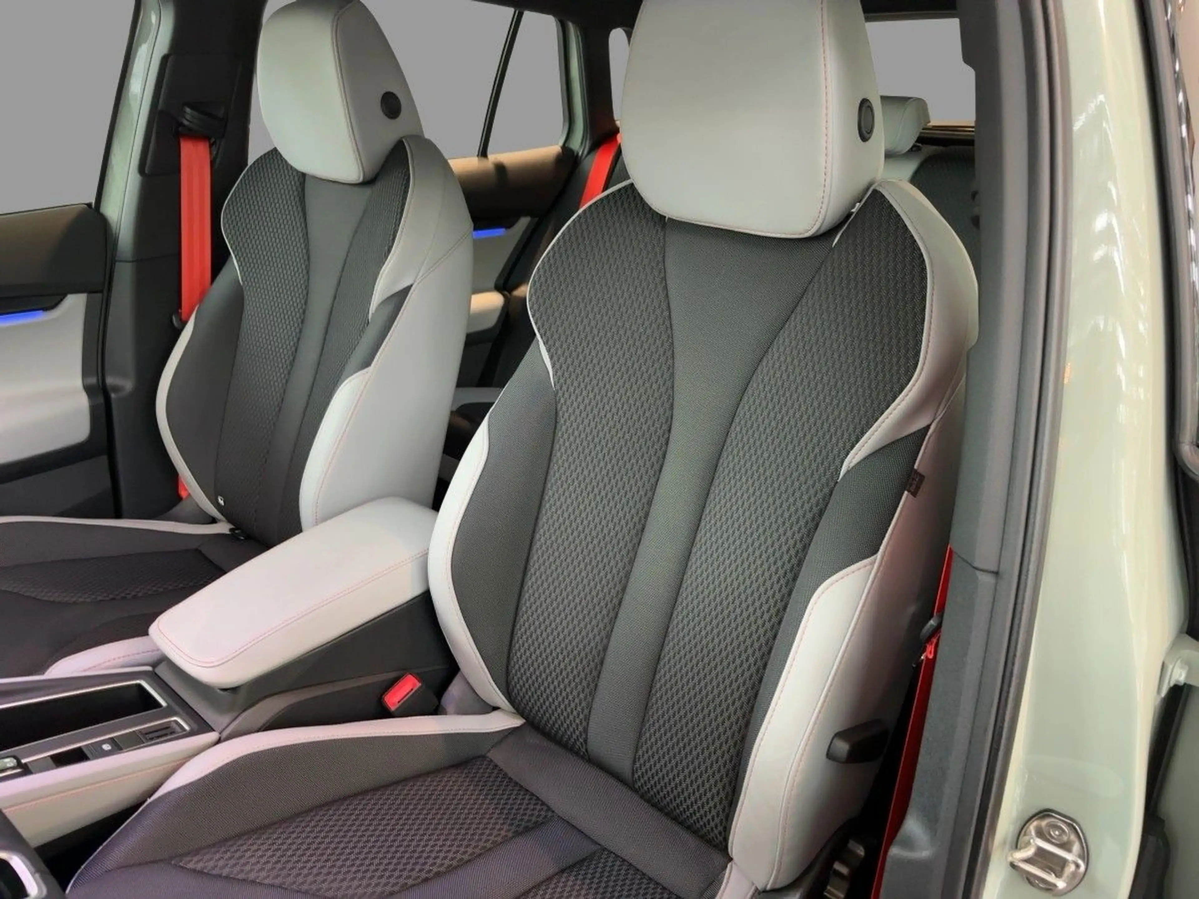 Skoda Elroq 60 Lodge NAVI LED PDC 63kWh — photo 14