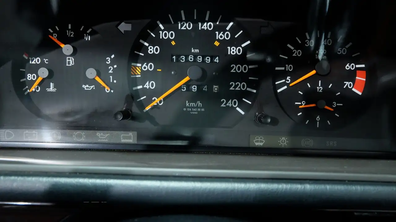 Mercedes-Benz E 220 Cabriolet mit geringer Laufleistung!, foto 7