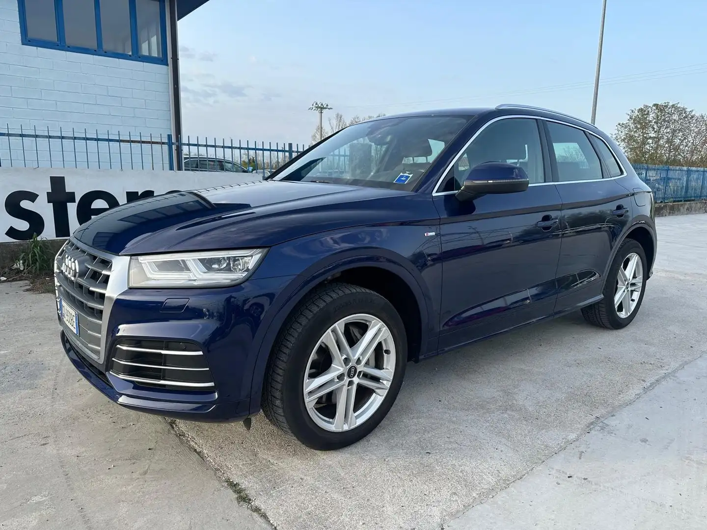 Audi Q5 50 2.0 tfsi e S line Plus quattro s-tronic GD950BE Blu/Azzurro - 2