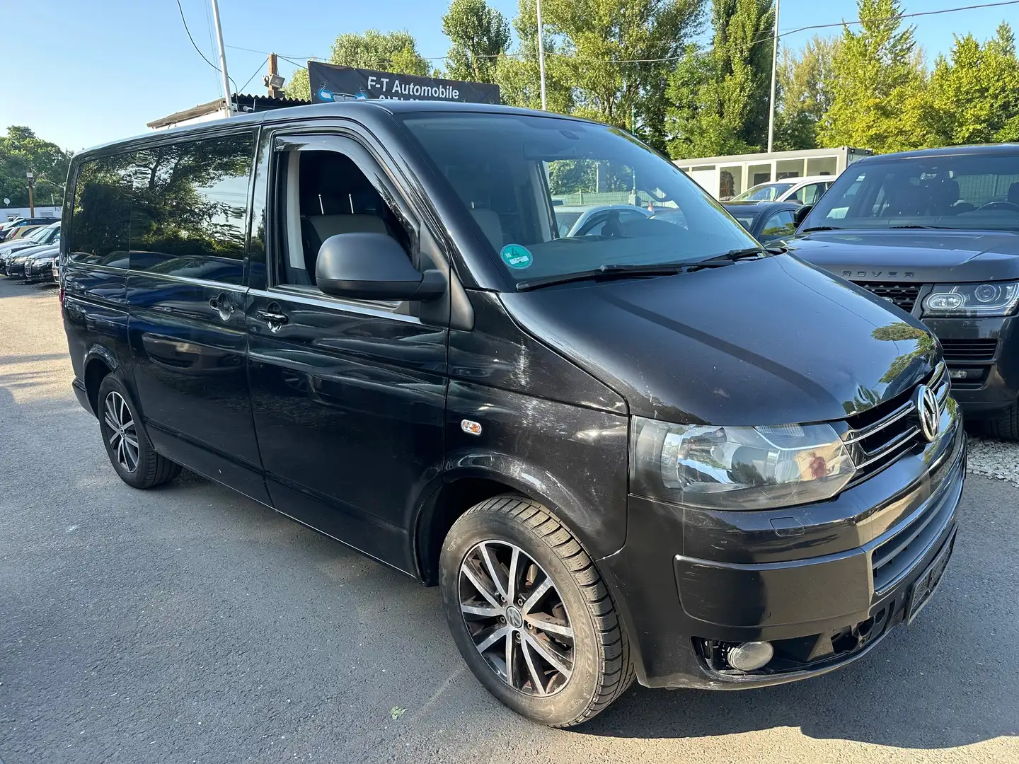 Volkswagen T5 Multivan 2,0TDI 140PS STANDHEIZUNG NAVI KLIMA ALU TEMPOMAT Zwart - 1