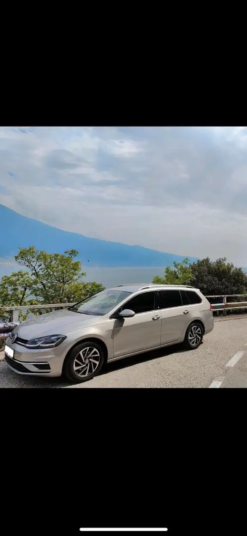 Volkswagen Golf Variant 1.6 TDI DSG Sound - 2