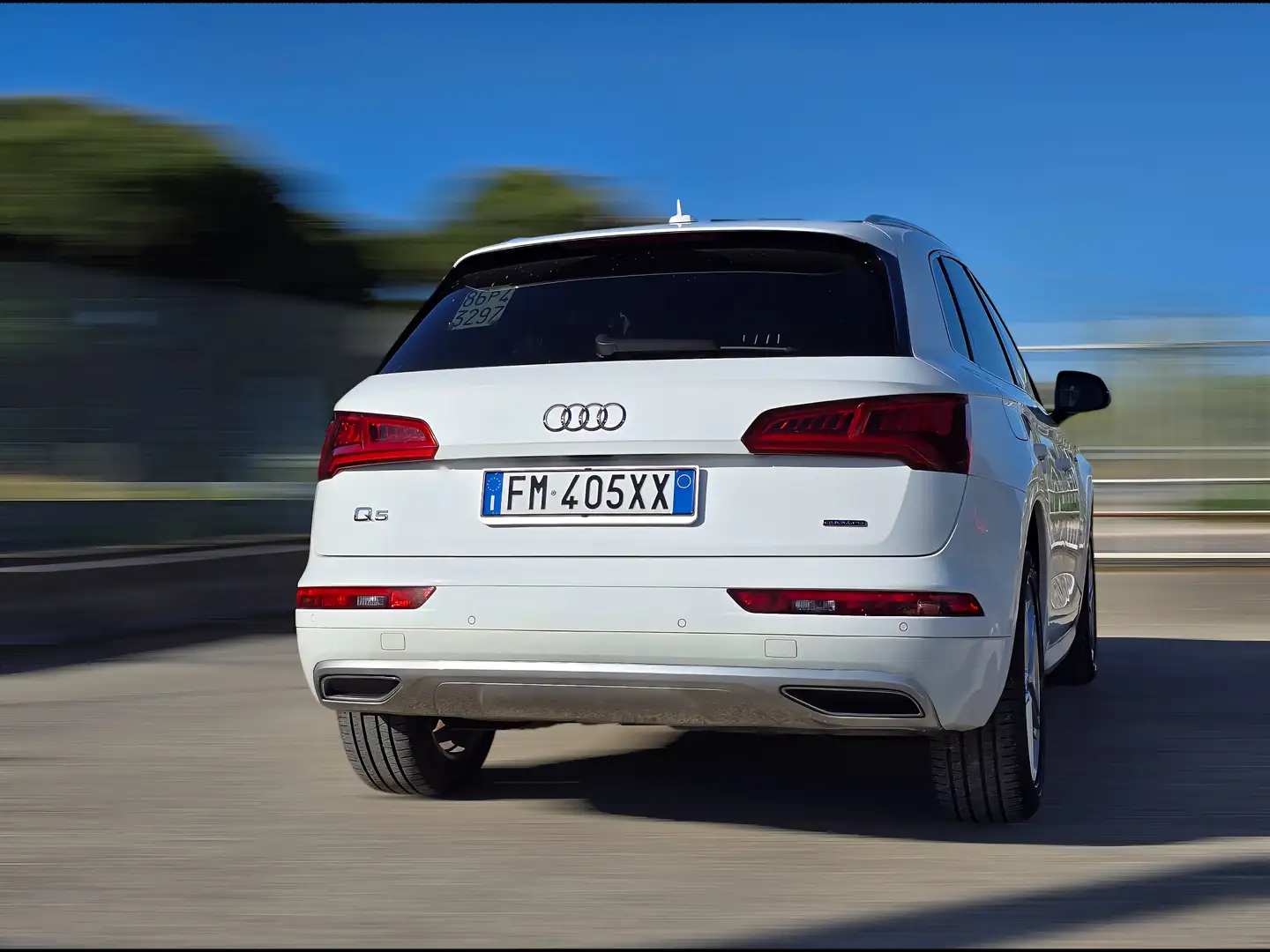 Audi Q5 Q5 40 2.0 tdi Sport quattro 190cv s-tronic Bianco - 2